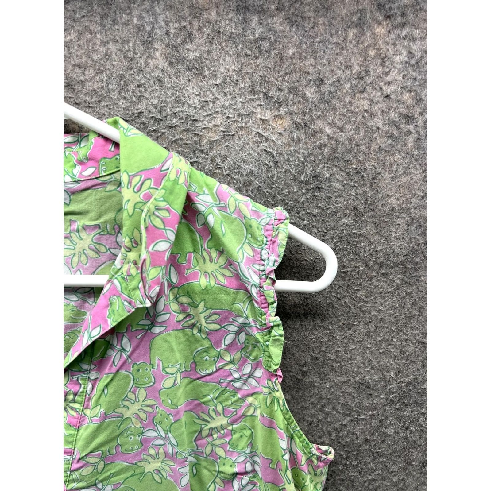 Lilly Pulitzer Lilly Pulitzer Shirt Womens 8 Green Collared Sleeveless Animal Print Button Top Size M / US 6-8 / IT 42-44 - 7 Thumbnail