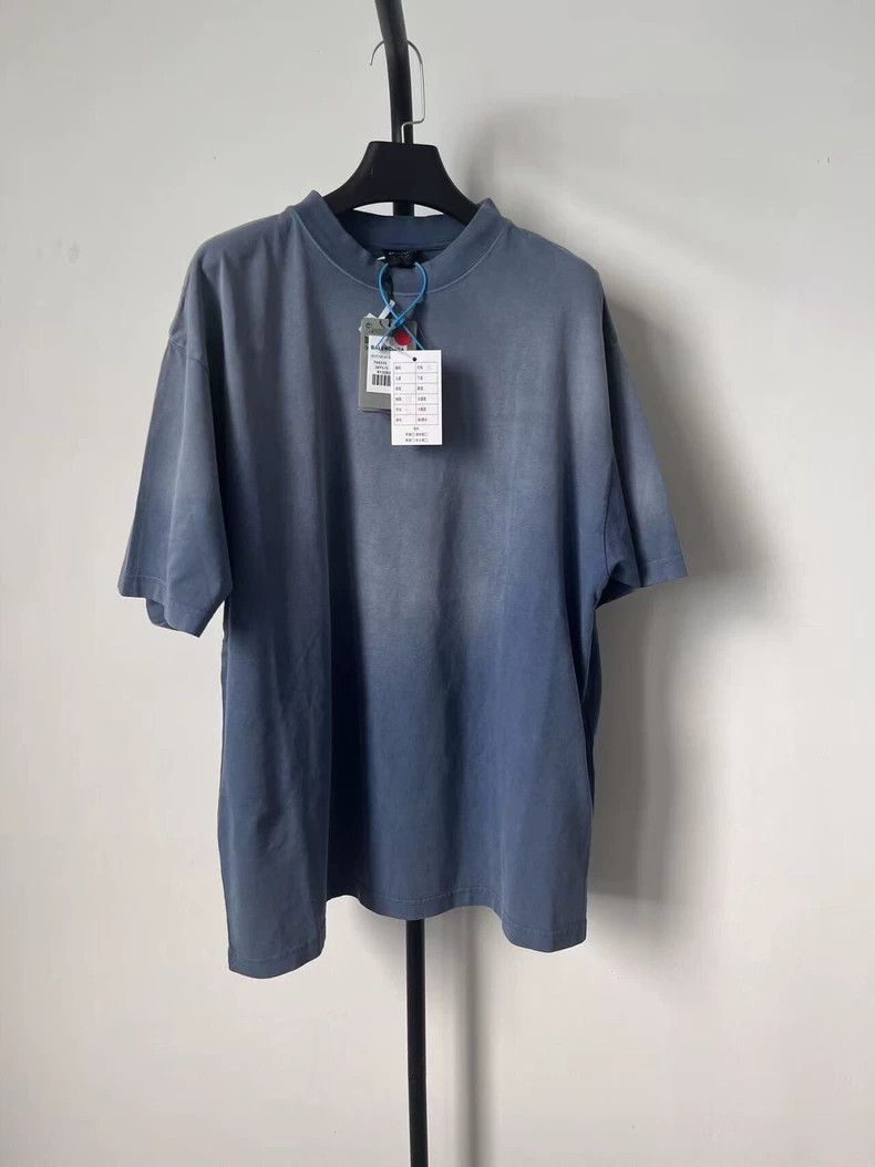 Balenciaga Balenciaga Letter Logo embroidered crewneck pullover T-shi Size US S / EU 44-46 / 1 - 2 Thumbnail