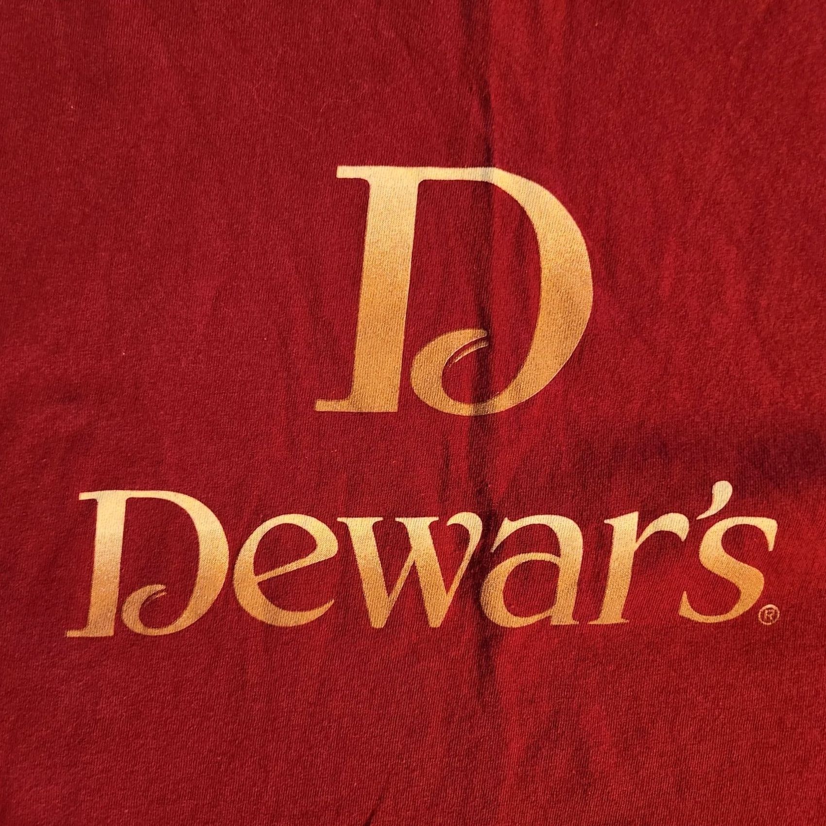 Logo 7 Dewar's Scotch Whiskey T Shirt XL Red Logo Distillery Crew Neck Short Sleeve Men Regular Cotton Size US XL / EU 56 / 4 - 2 Thumbnail