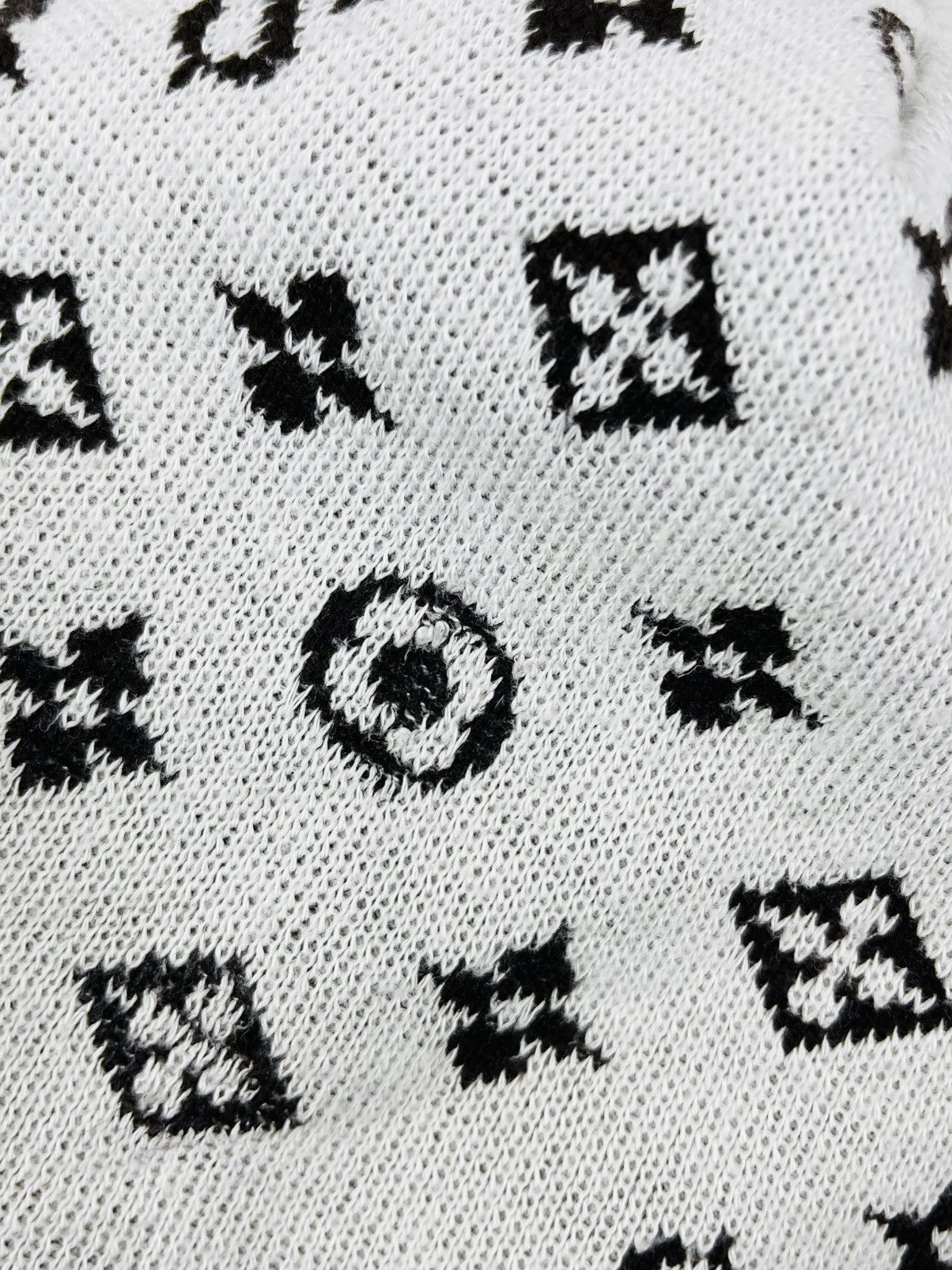 Supreme SS00 Supreme Louis Vuitton Rip LV Monogram Logo Beanie Size ONE SIZE - 3 Thumbnail