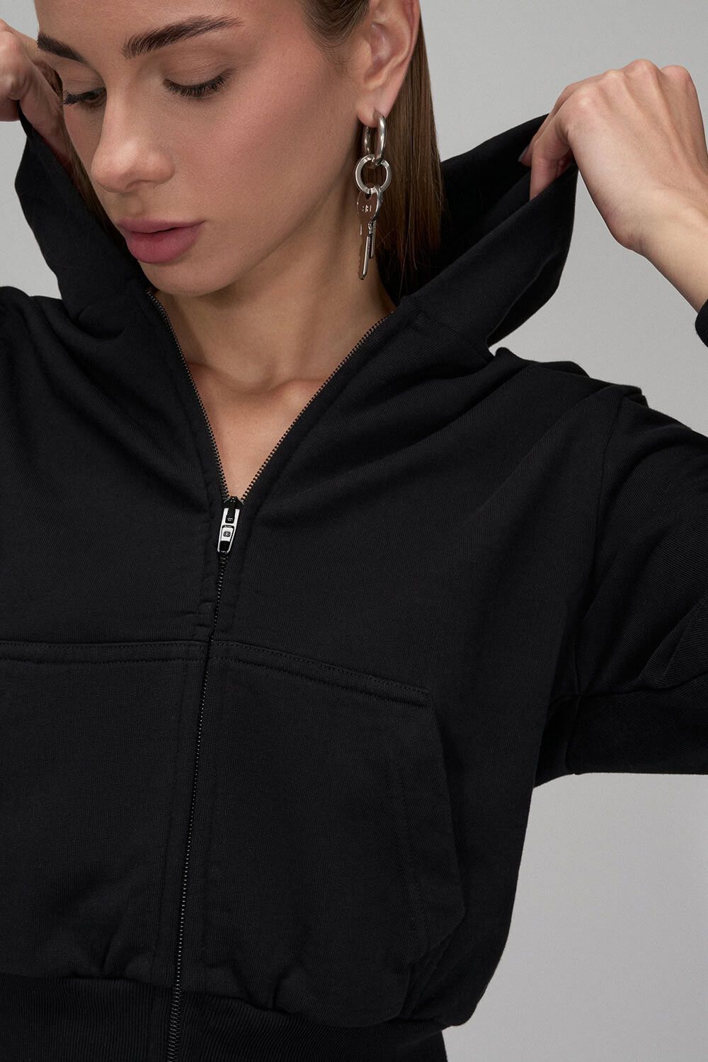 Balenciaga o1srvl11e1225 Shrunk Zip-Up Hoodie in Black Size M / US 6-8 / IT 42-44 - 4 Thumbnail