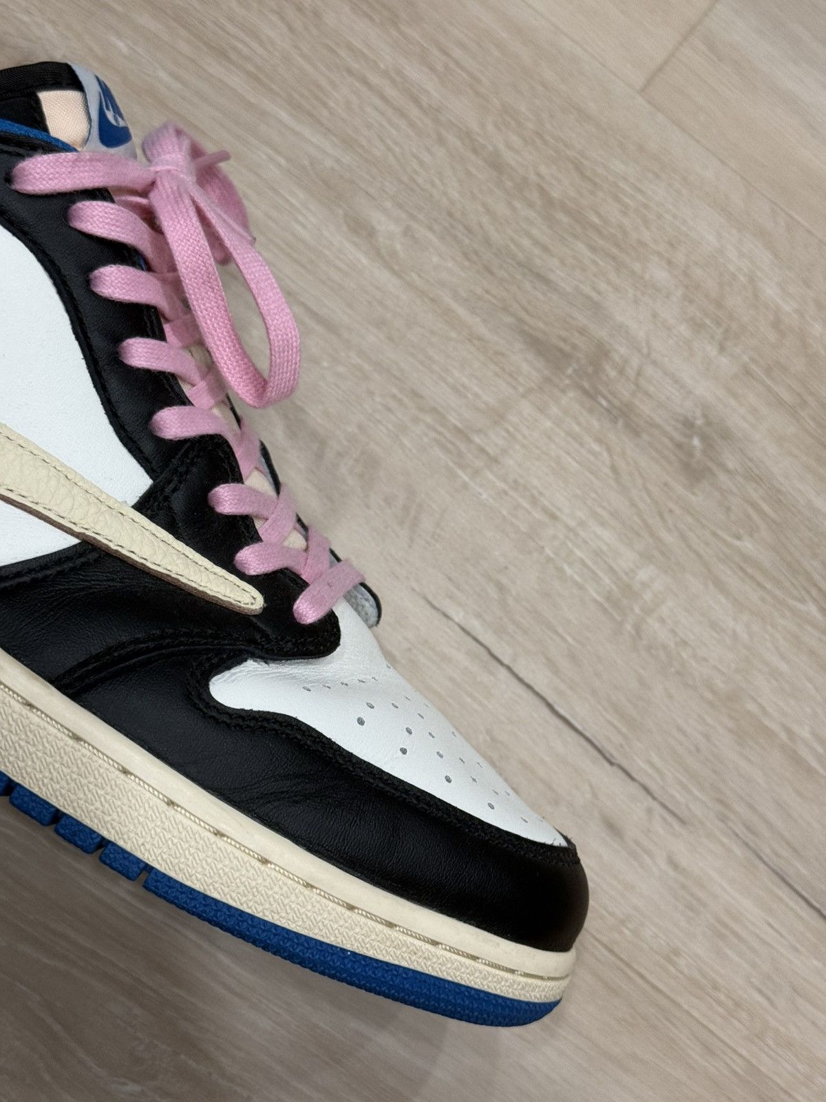Fragment Design × Jordan Brand × Travis Scott Travis Scott Air Jordan 1 Low Fragment Sneakers Size US 13 / EU 46 - 8 Thumbnail