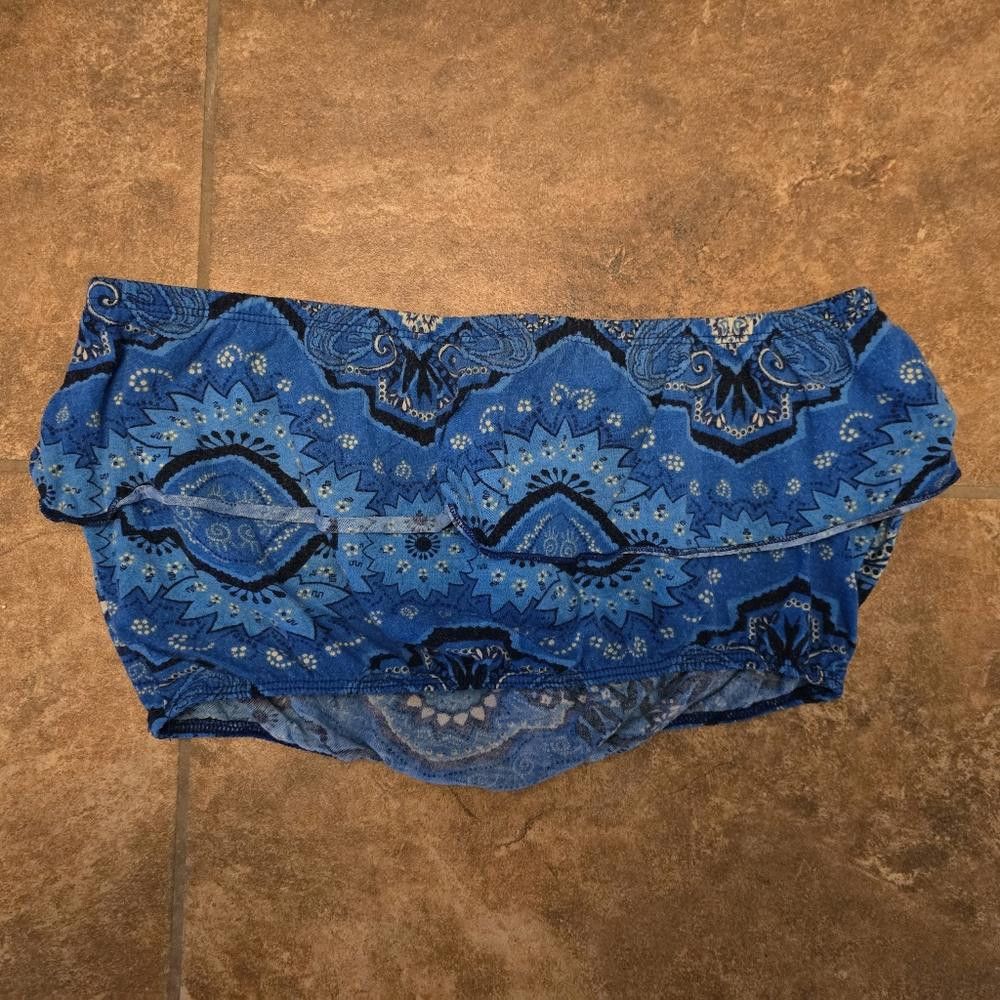 Designer Blue Paisley Print Rue21 Ruffled Crop Top Size M / US 6-8 / IT 42-44 - 2 Thumbnail