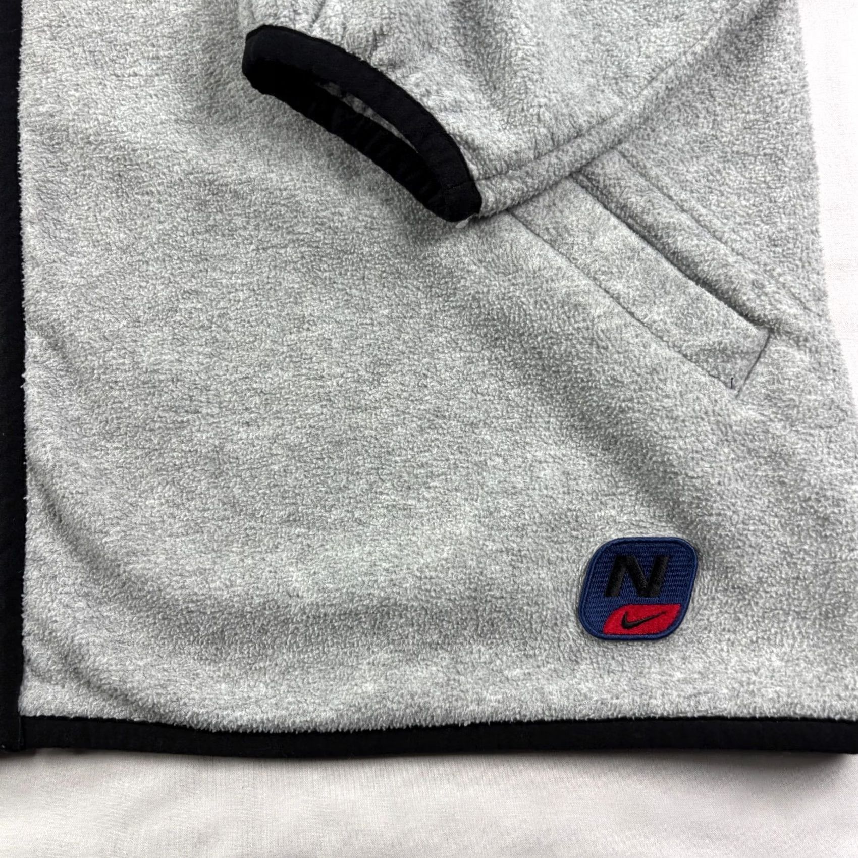 Nike VINTAGE Nike Jacket Mens Large Gray Fleece Full Zip Pockets Casual 90s Windbreaker Logo Full Zip Mens Size US L / EU 52-54 / 3 - 2 Thumbnail