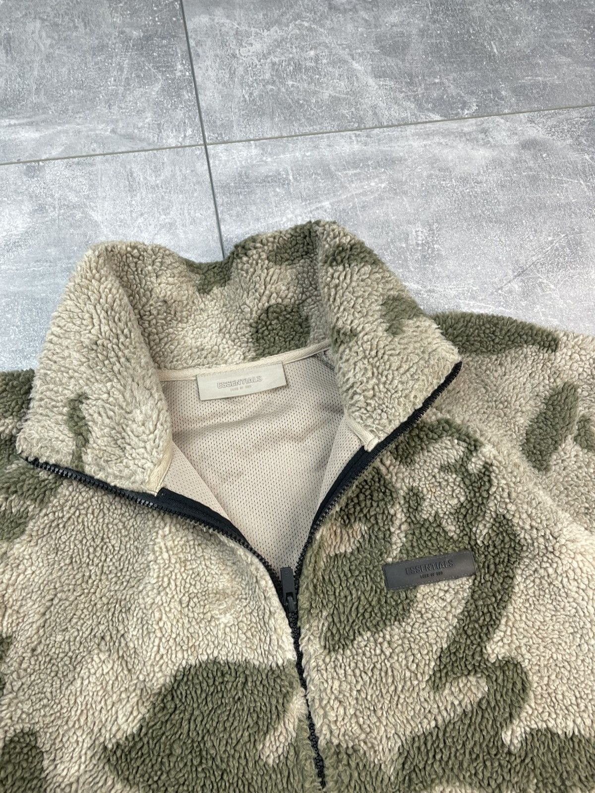 Essentials × Fear of God Fear of God Essentials Sherpa Fleece Jacket Size US M / EU 48-50 / 2 - 5 Thumbnail