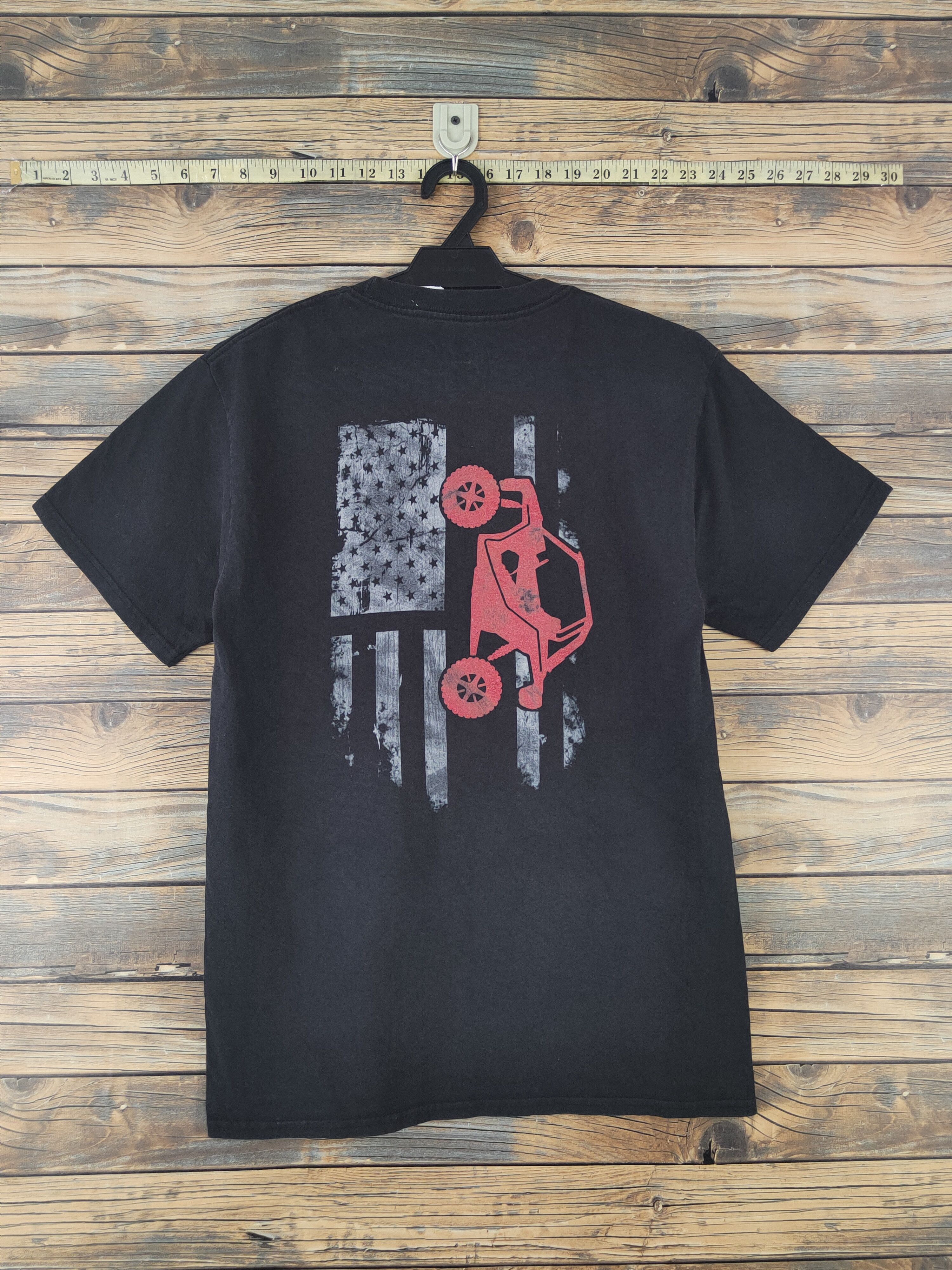 Japanese Brand DL Hanes Black Short Sleeve T-shirt #1808 Size US S / EU 44-46 / 1 - 7 Thumbnail