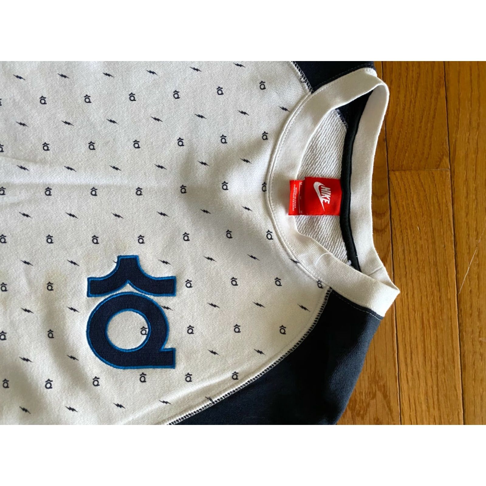 Nike Nike KD Kevin Durant Crewneck Sweatshirt Men’s Size M All Over Print NBA White Blue Pullover Regular Fit Long Sleeve Size US M / EU 48-50 / 2 - 3 Thumbnail
