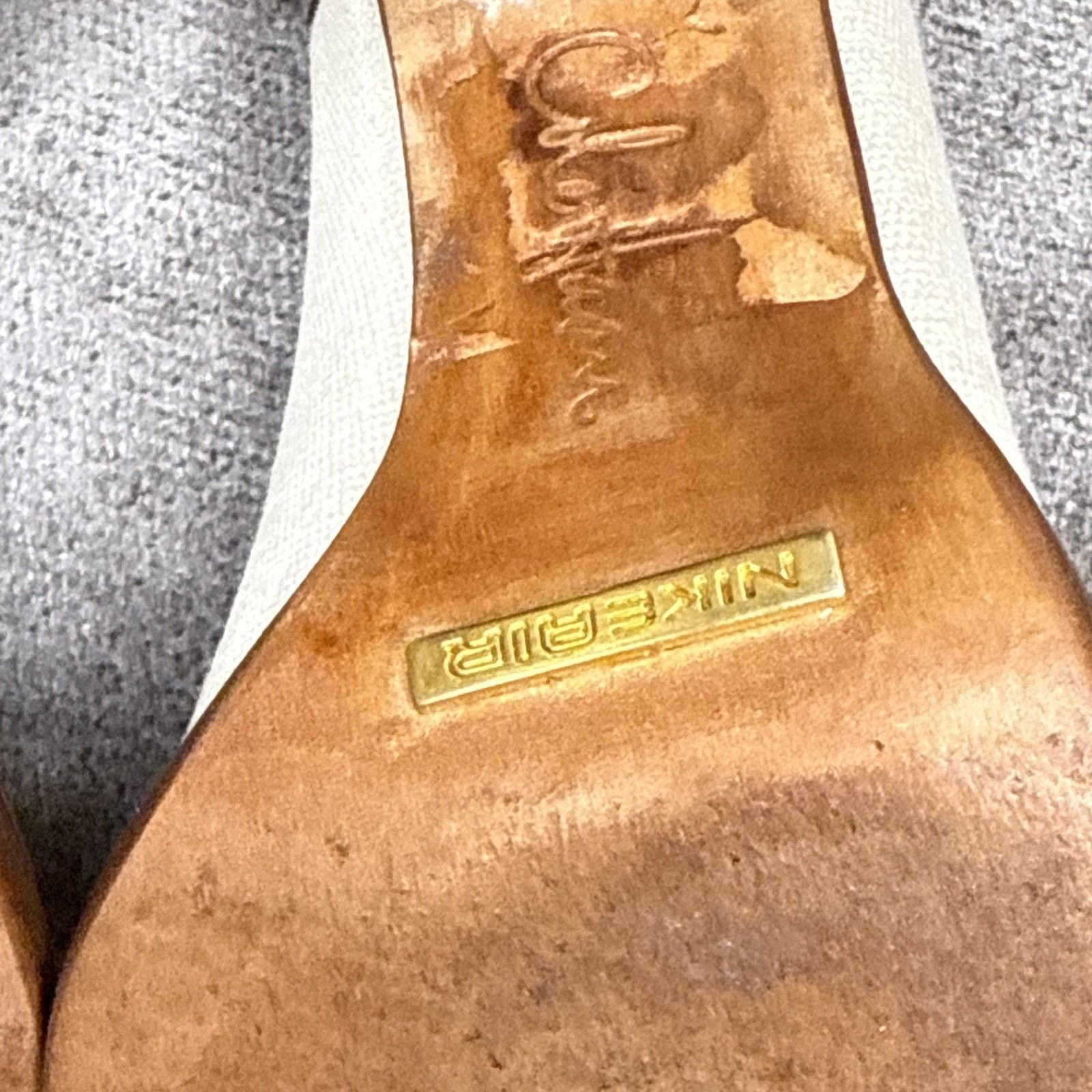 Cole Haan Cole Haan Canvas Ivory Tan Leather Block Heel Pumps 6.5B Size US 6.5 / IT 36.5 - 9 Thumbnail