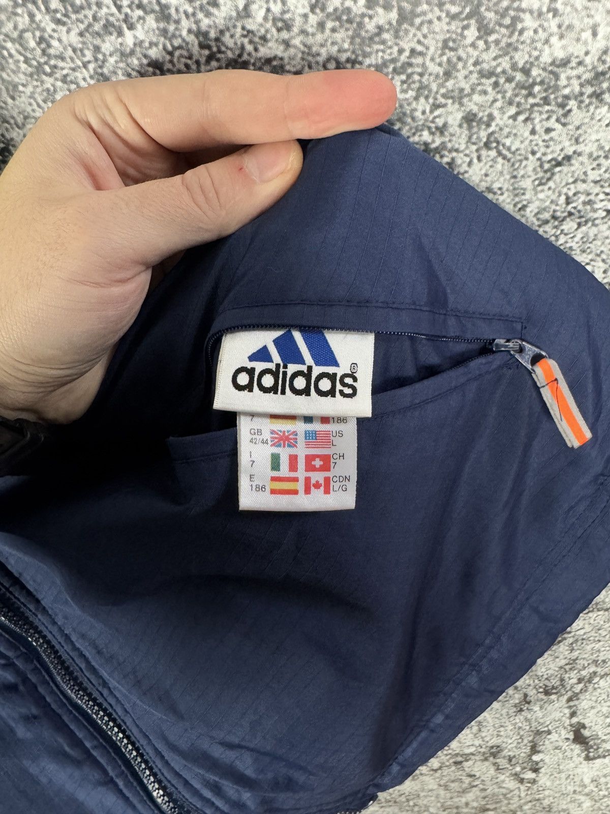 Adidas Adidas Vintage 90a Reversible Vest Full Zip Gilet Y2K Size L Size US L / EU 52-54 / 3 - 8 Thumbnail
