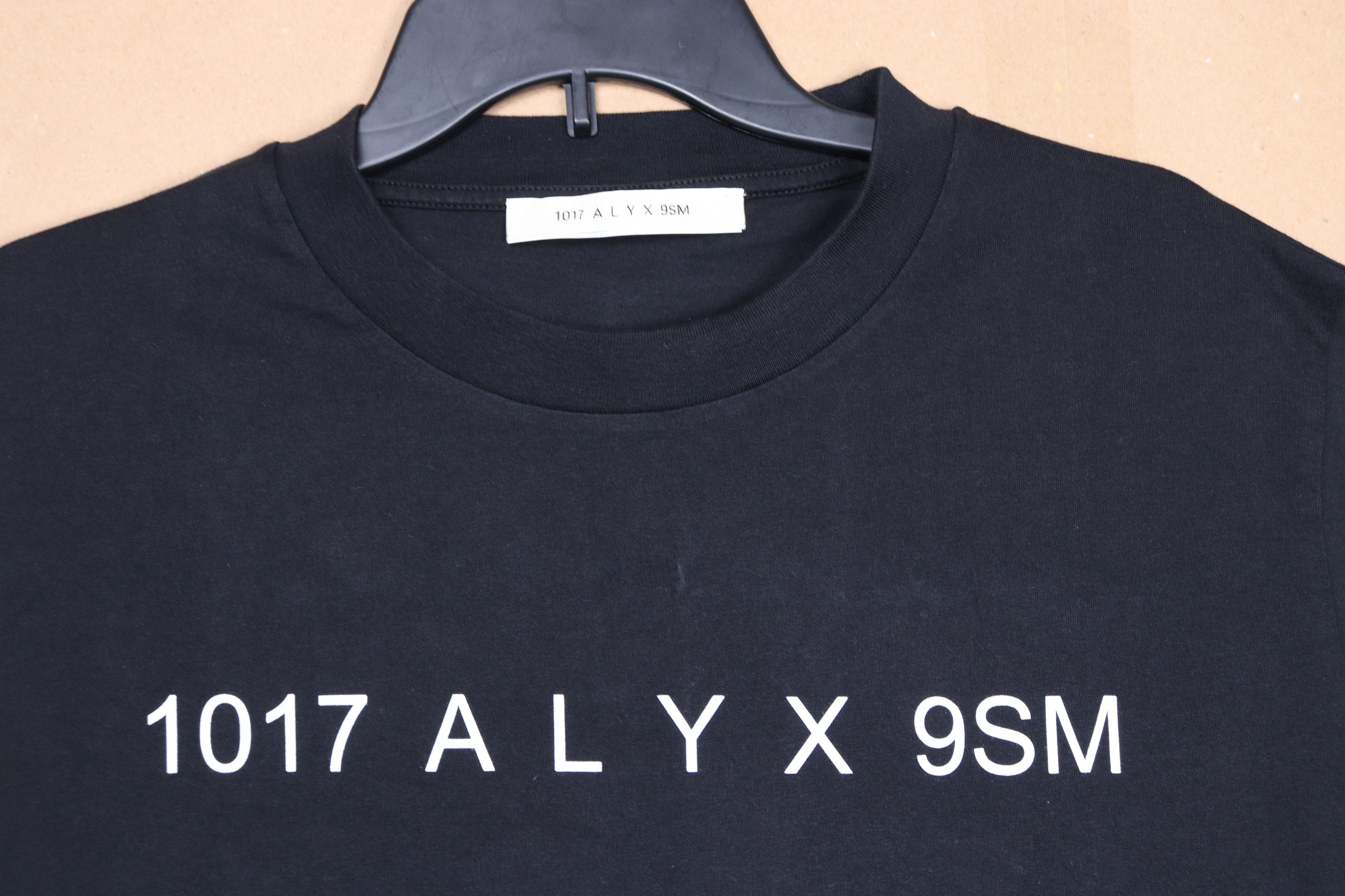 1017 ALYX 9SM o1rshd10124 Logo L/S Tee in Black Size US XL / EU 56 / 4 - 7 Thumbnail