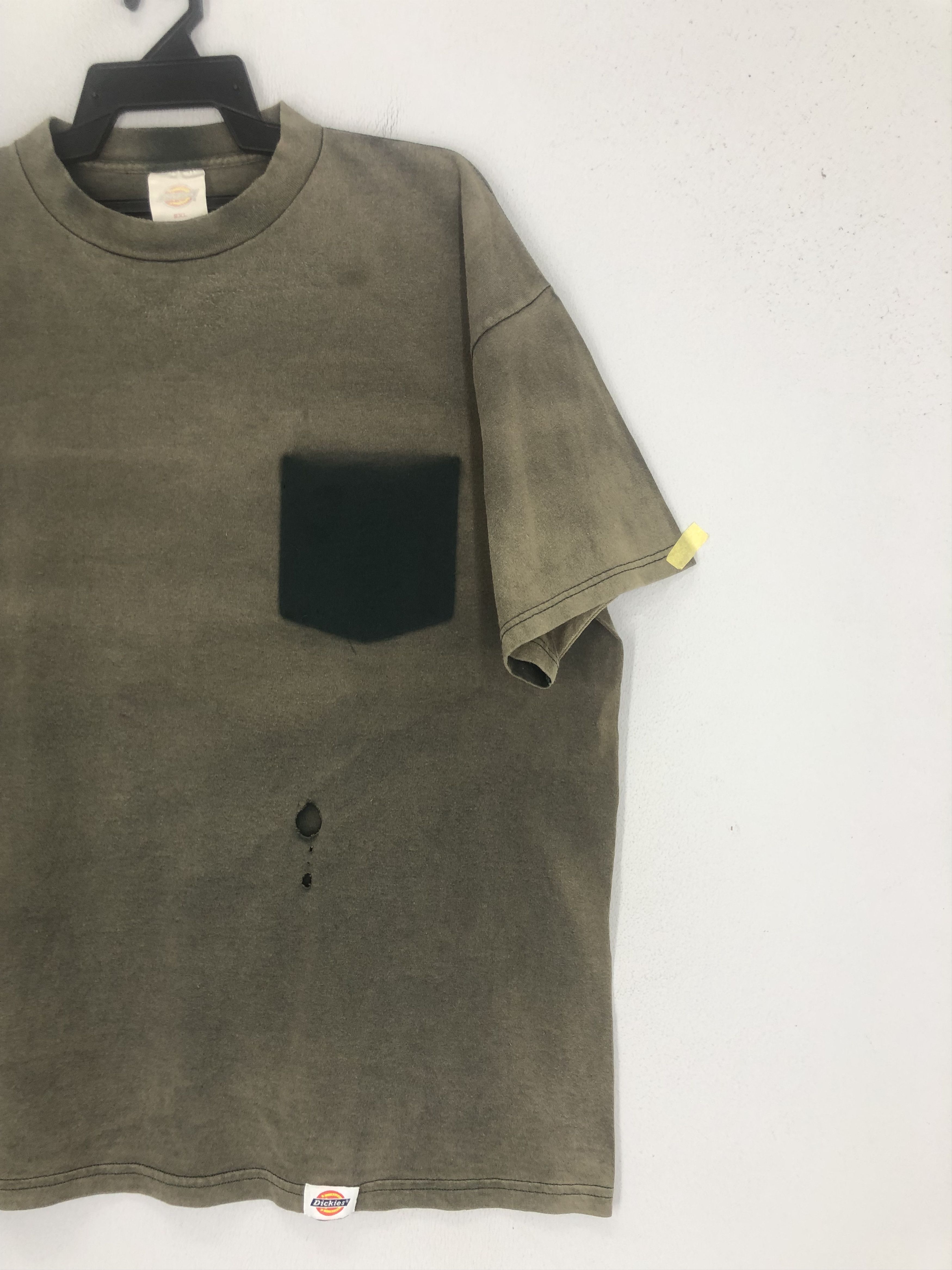 Vintage Vintage Dickies Sunfaded Pocket Tee Size US XXL / EU 58 / 5 - 2 Thumbnail