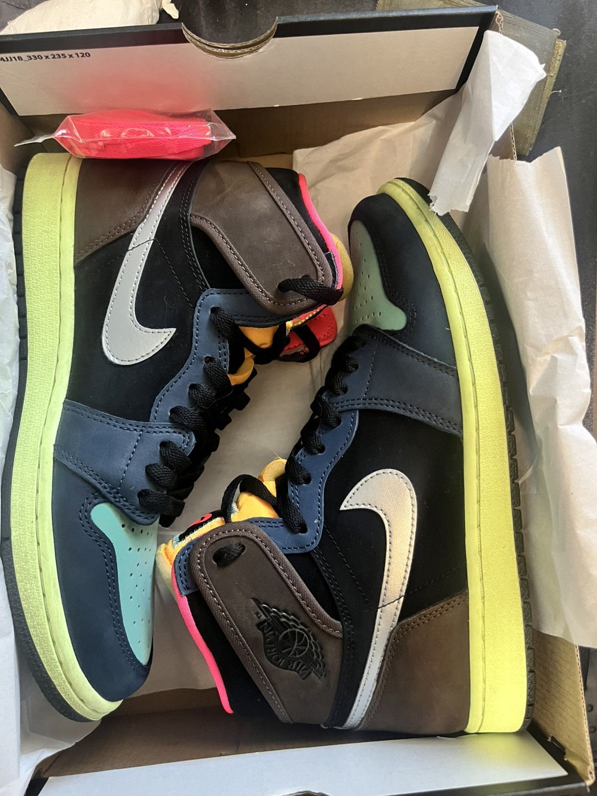 Nike Air Jordan 1 Retro High OG Tokyo Bio-hack Size US 9 / EU 42 - 1 Thumbnail