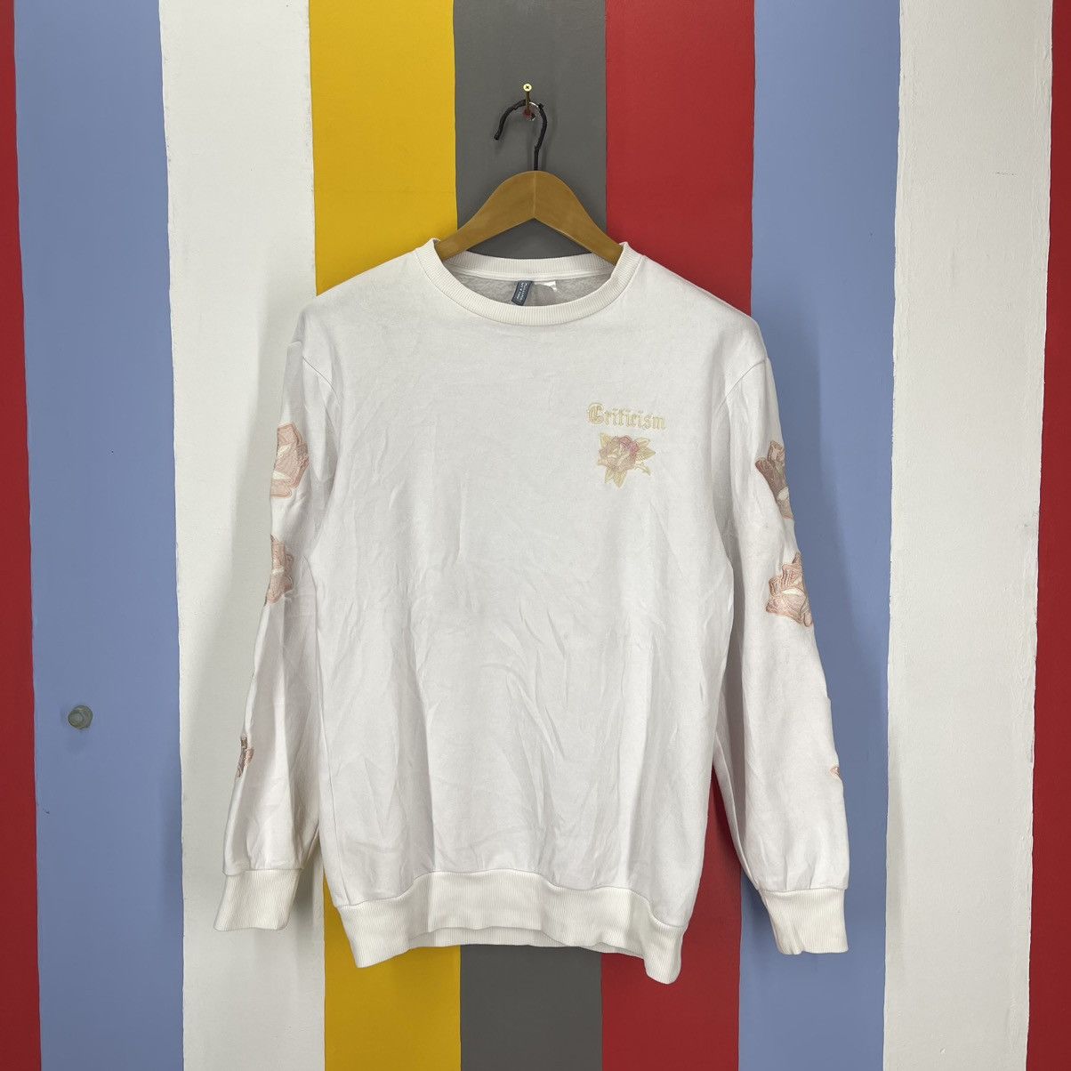 Divided DIVIDED x H&M Crew Neck Sweatshirt #2036/14 Size US S / EU 44-46 / 1 - 1 Thumbnail