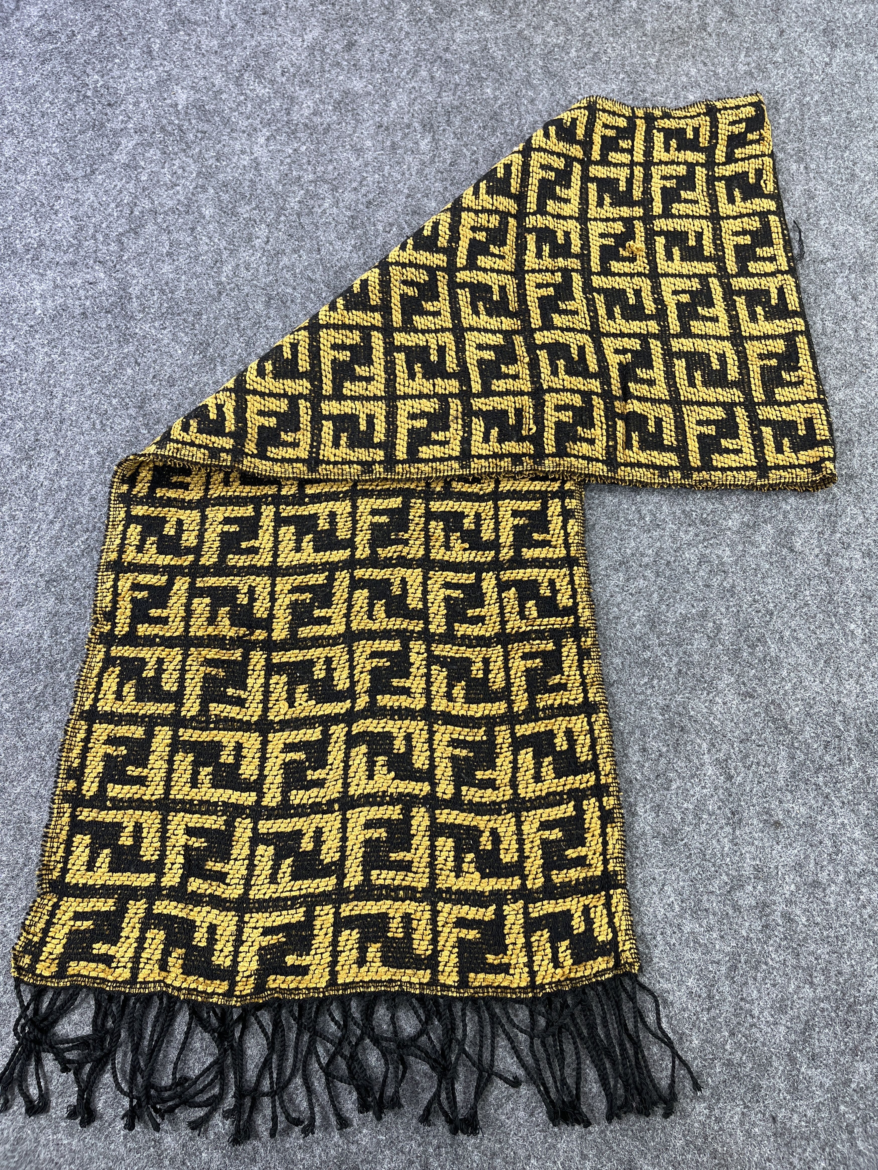 Vintage MONOGRAM FENDI SCARVES / MUFFLER / NECKWEAR T206 Size ONE SIZE - 3 Thumbnail