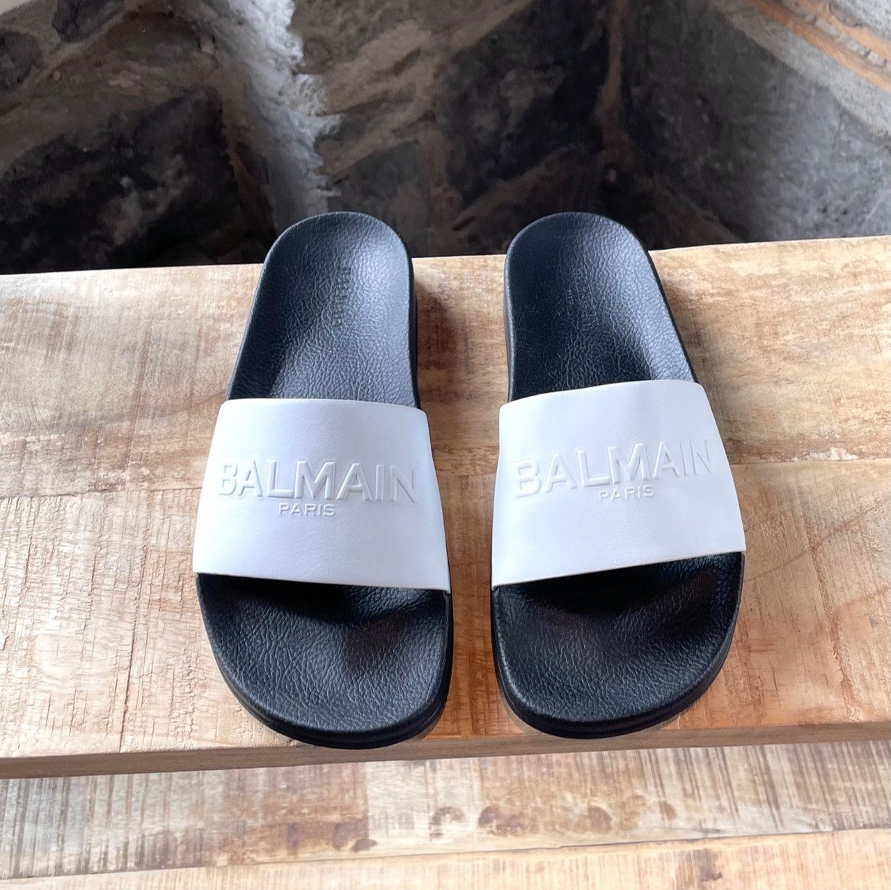Balmain Balmain White Leather Logo Slides Size US 10 / IT 40 - 2 Thumbnail