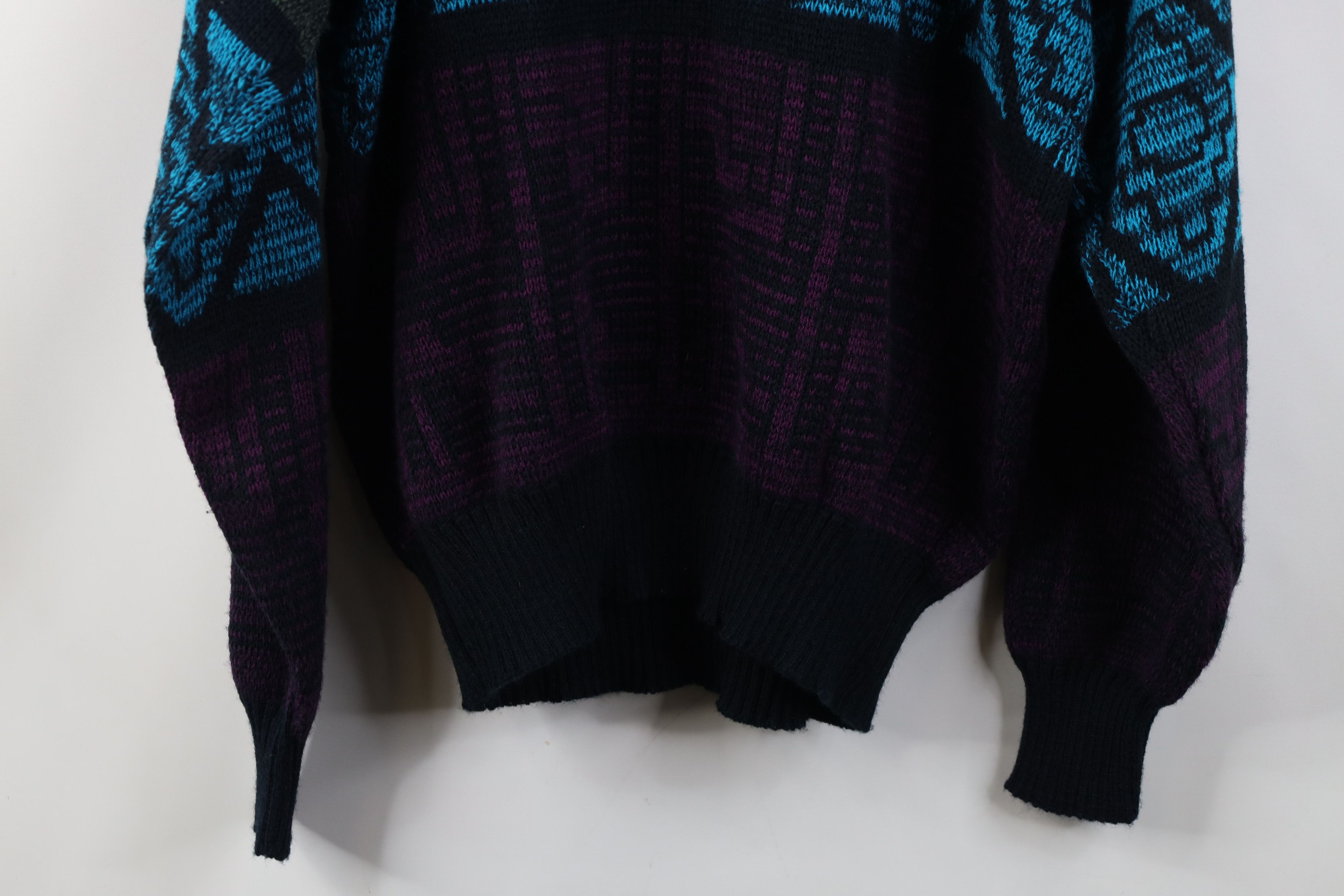Vintage Vintage 90s Streetwear Leather Trim Geometric Knit Sweater Size US L / EU 52-54 / 3 - 11 Thumbnail