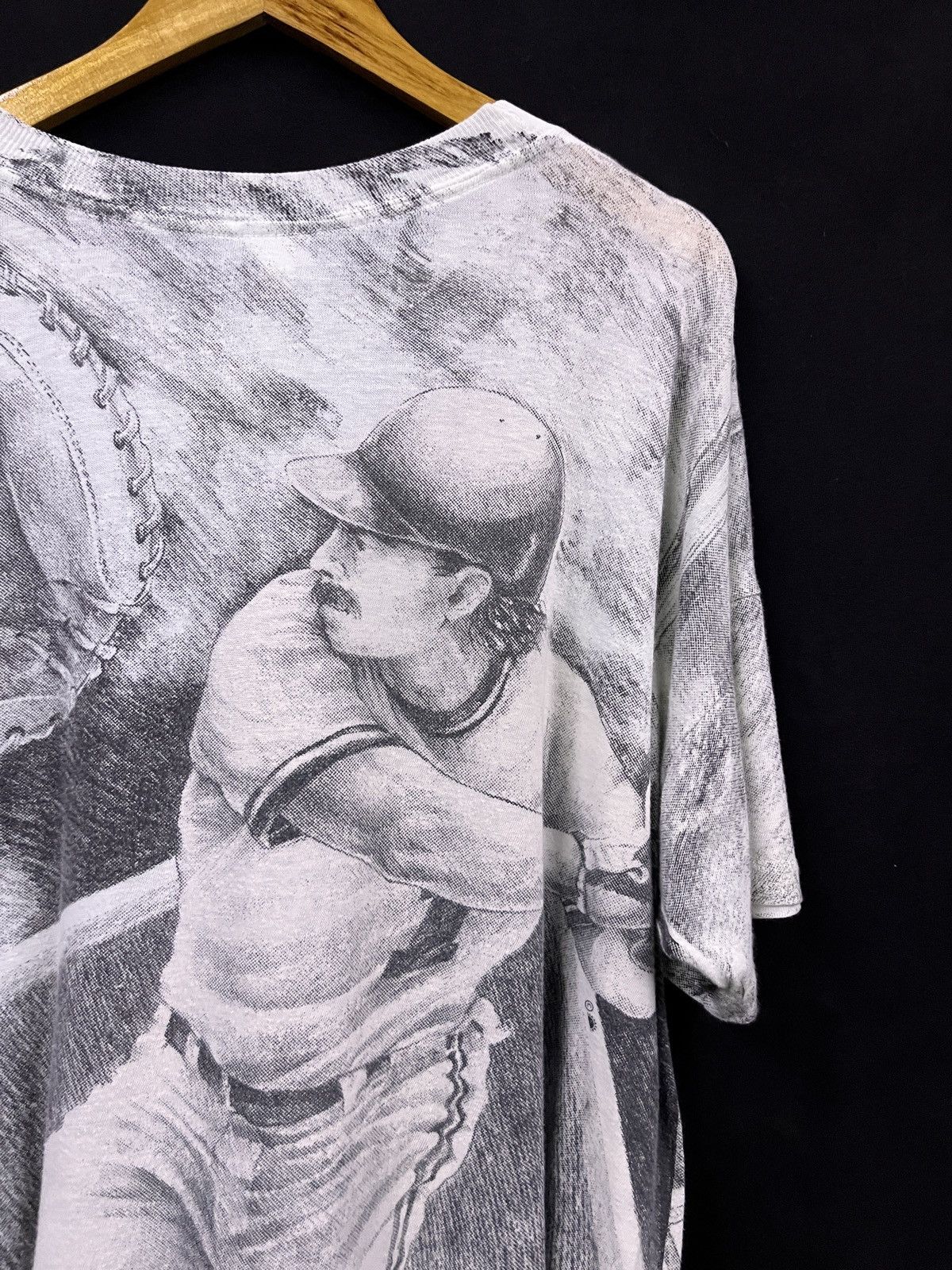 Vintage VINTAGE AOP 80s MLB FULLPRINT GRAPHIC TSHIRT Size US XL / EU 56 / 4 - 7 Thumbnail