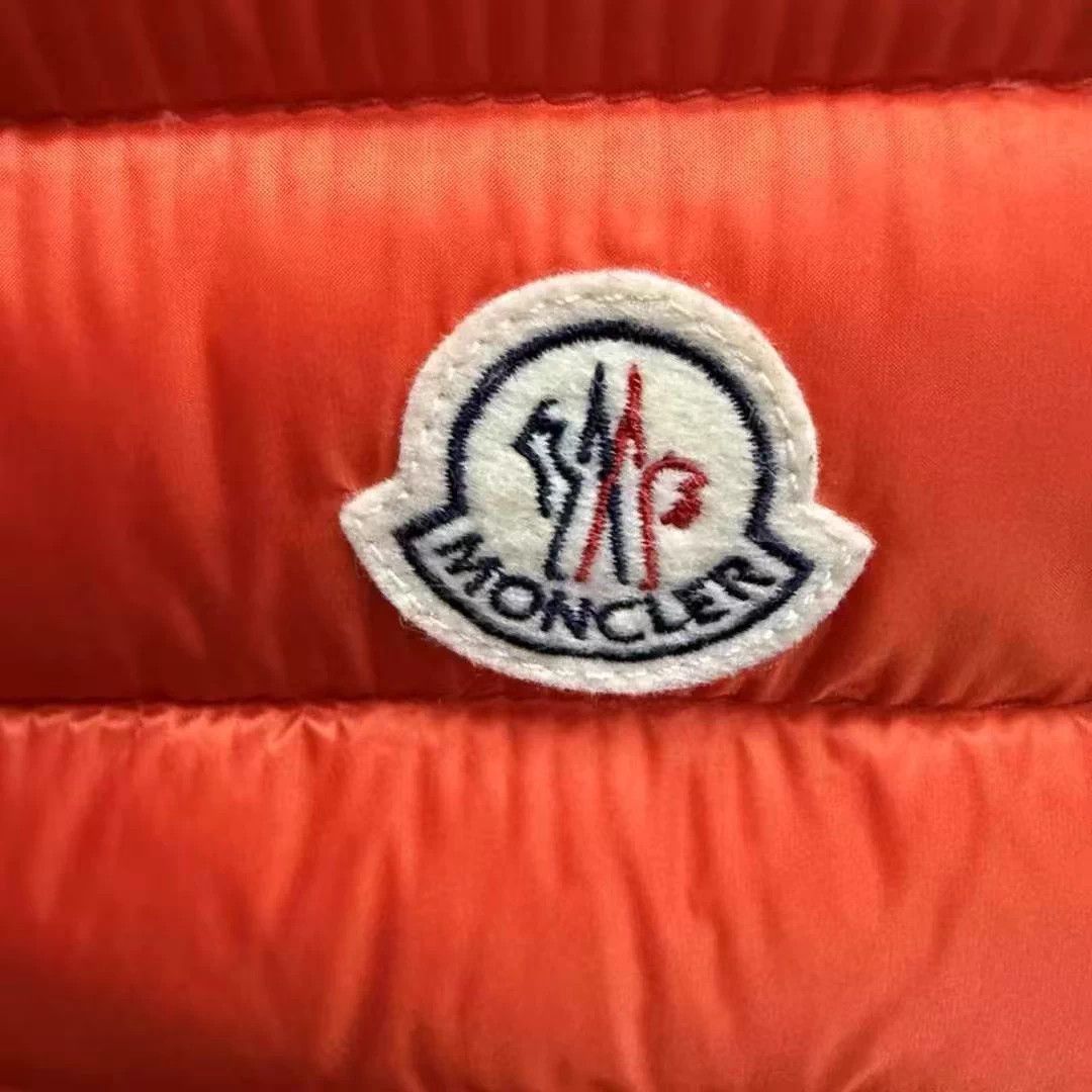 Moncler Moncler 95 New Orange Logo Puffer Jacket Size 0 Size XS / US 0-2 / IT 36-38 - 2 Thumbnail