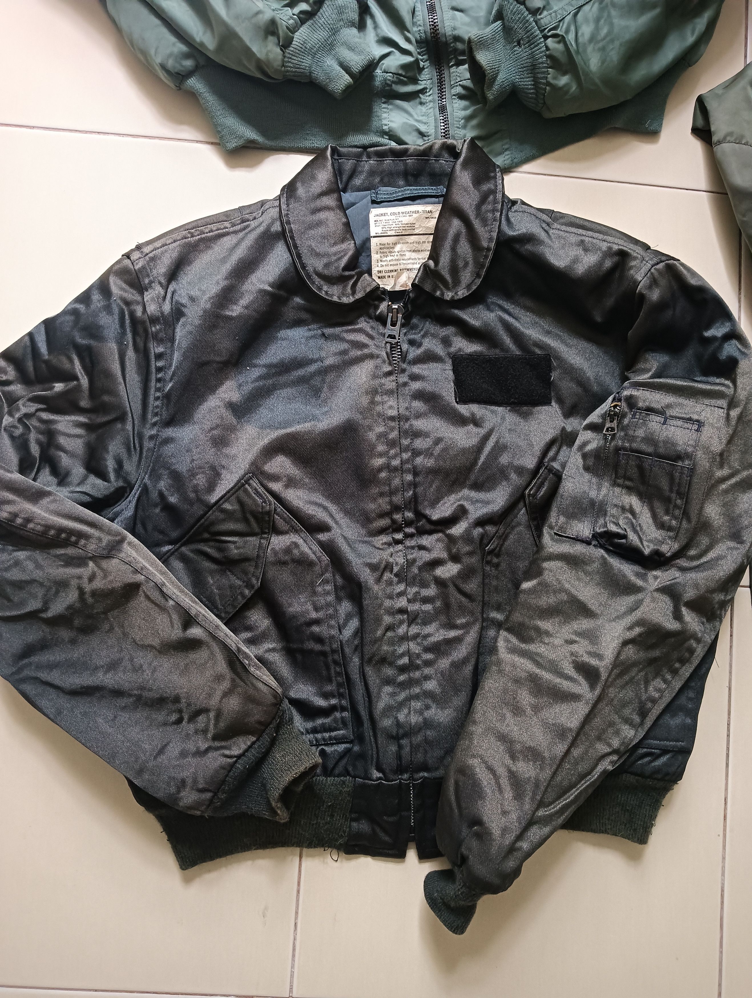 Alpha Industries Military Bomber CW55P, B-15D and Parka Size US XL / EU 56 / 4 - 3 Thumbnail