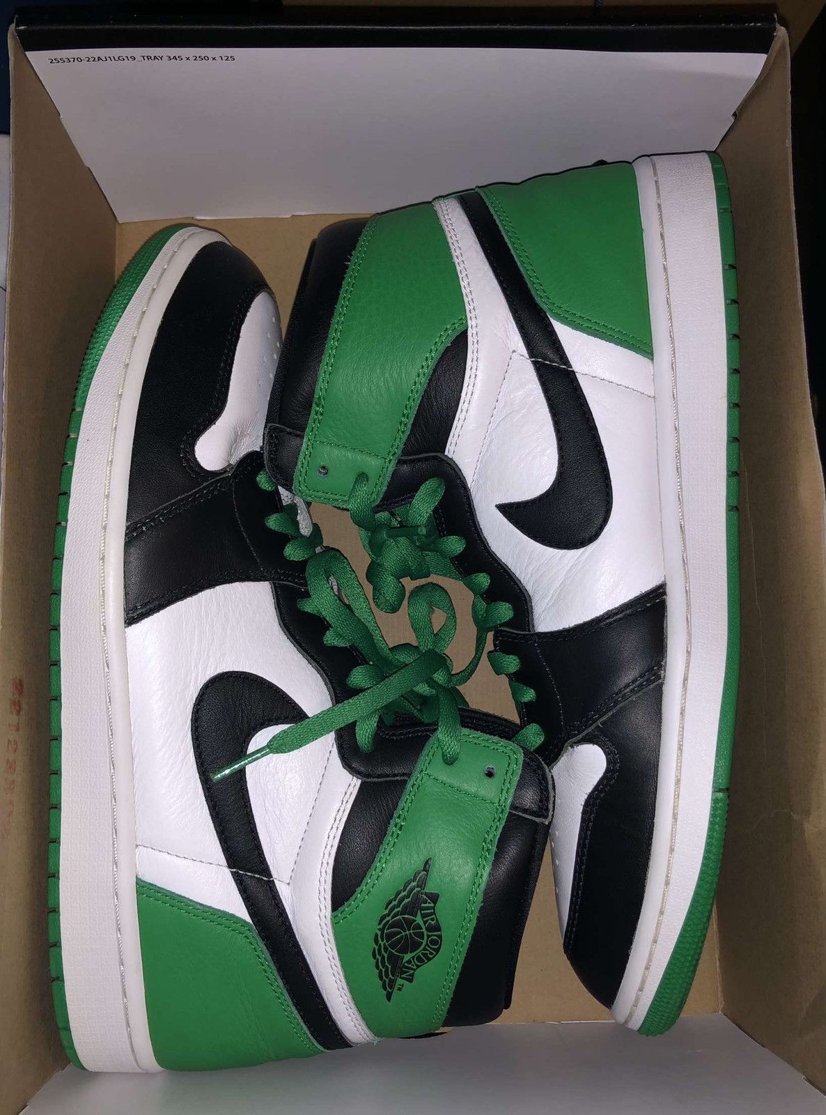 Jordan Brand Nike Air Jordan 1 Retro OG High ‘Lucky Green’ - Size UK 10 Size US 10.5 / EU 43-44 - 3 Thumbnail