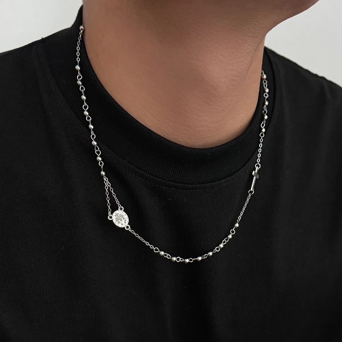 Vintage Luxury Cross Pendant Necklace Size ONE SIZE - 3 Thumbnail