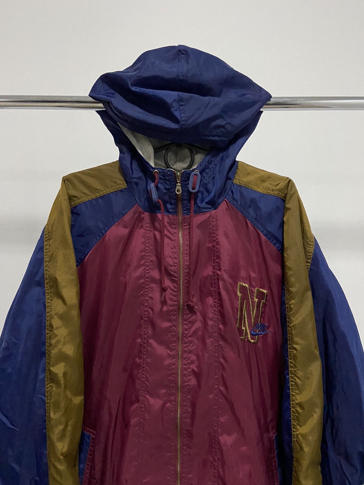 Nike × Vintage Nike Vintage Windbreaker 80s hooded zip spell out logo nylon Size US L / EU 52-54 / 3 - 3 Thumbnail