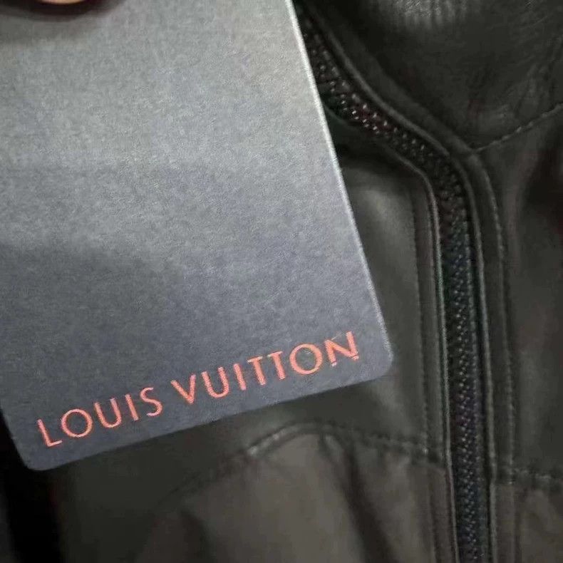 Louis Vuitton Louis Vuitton Black phantom logo leather jacket Size US M / EU 48-50 / 2 - 5 Thumbnail