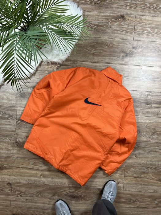 Central discount 50 nike