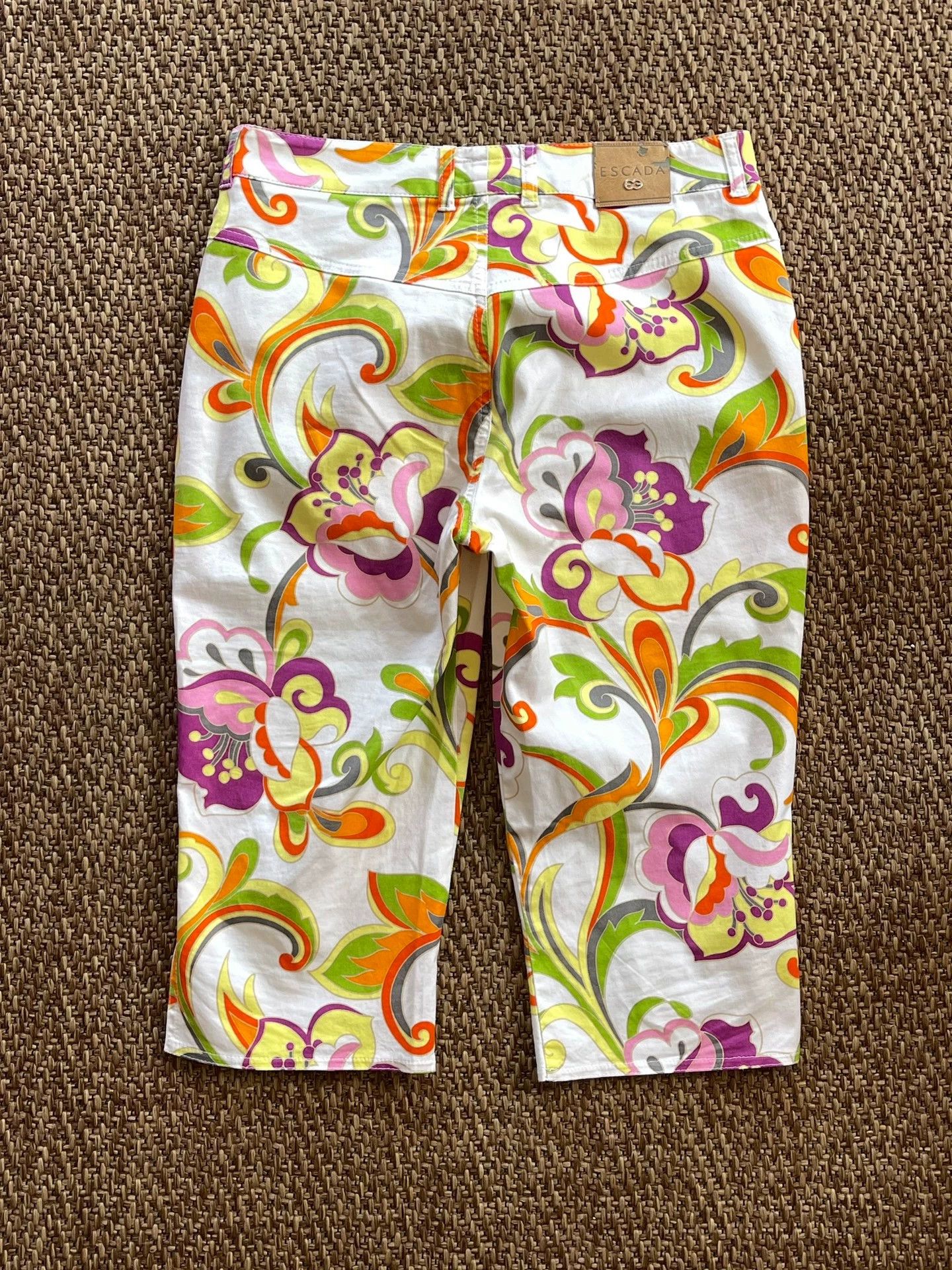 Escada ESCADA Vintage Rare Vibrant Y2K Floral 7/8 Pants 38 Size 26" / US 2 / IT 38 - 3 Thumbnail