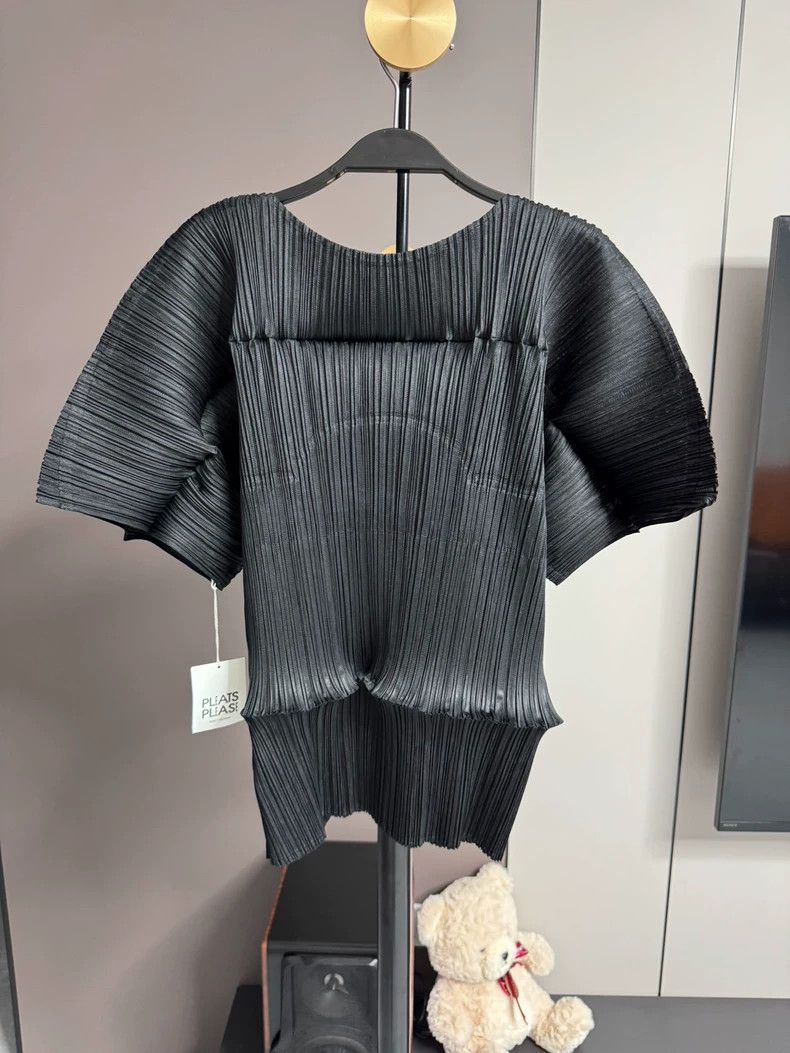 Issey Miyake Issey Miyake size:one size Black high-end and simple bambo Size XS / US 0-2 / IT 36-38 - 2 Thumbnail