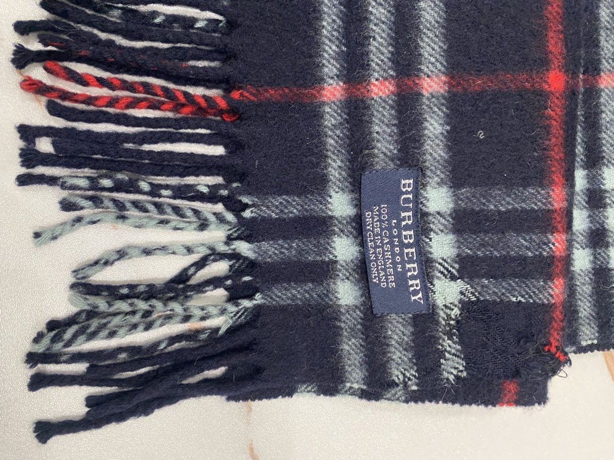 Burberry Burberrys Made In England (code:A) Size ONE SIZE - 2 Thumbnail