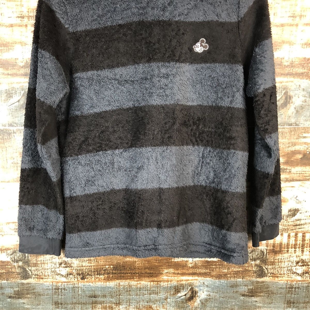 Mickey Mouse × Uniqlo Uniqlo Stripe Grey fleece Sweatshirt #A1618 Size US XS / EU 42 / 0 - 6 Thumbnail