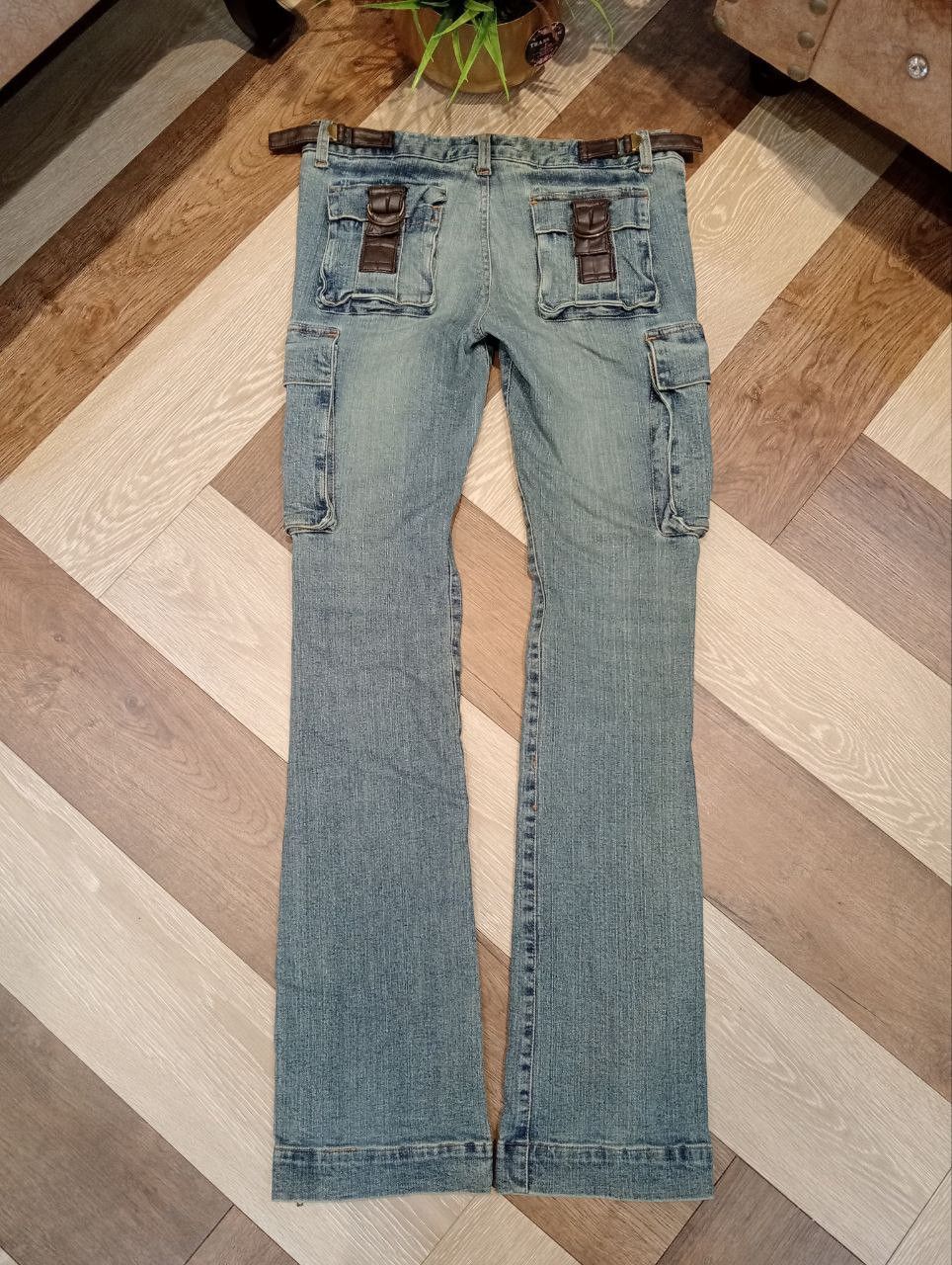 If Six Was Nine TEA FOR TWO JAPAN FLARED STRETCH CARGO ANKLE ZIP JEANS Size US 31 - 10 Thumbnail