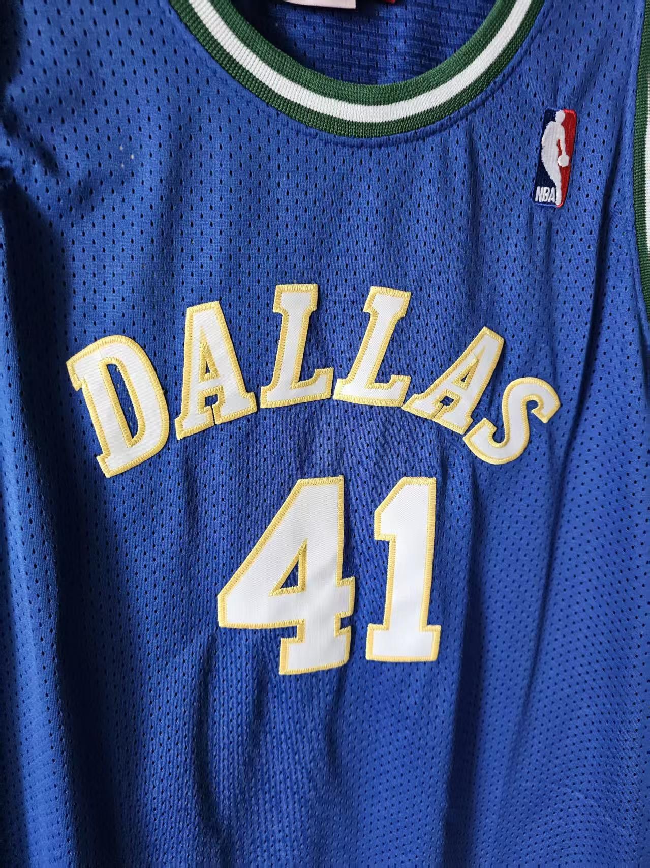 NBA Mavericks 41 Dirk Nowitzki Jersey Size US S / EU 44-46 / 1 - 3 Thumbnail