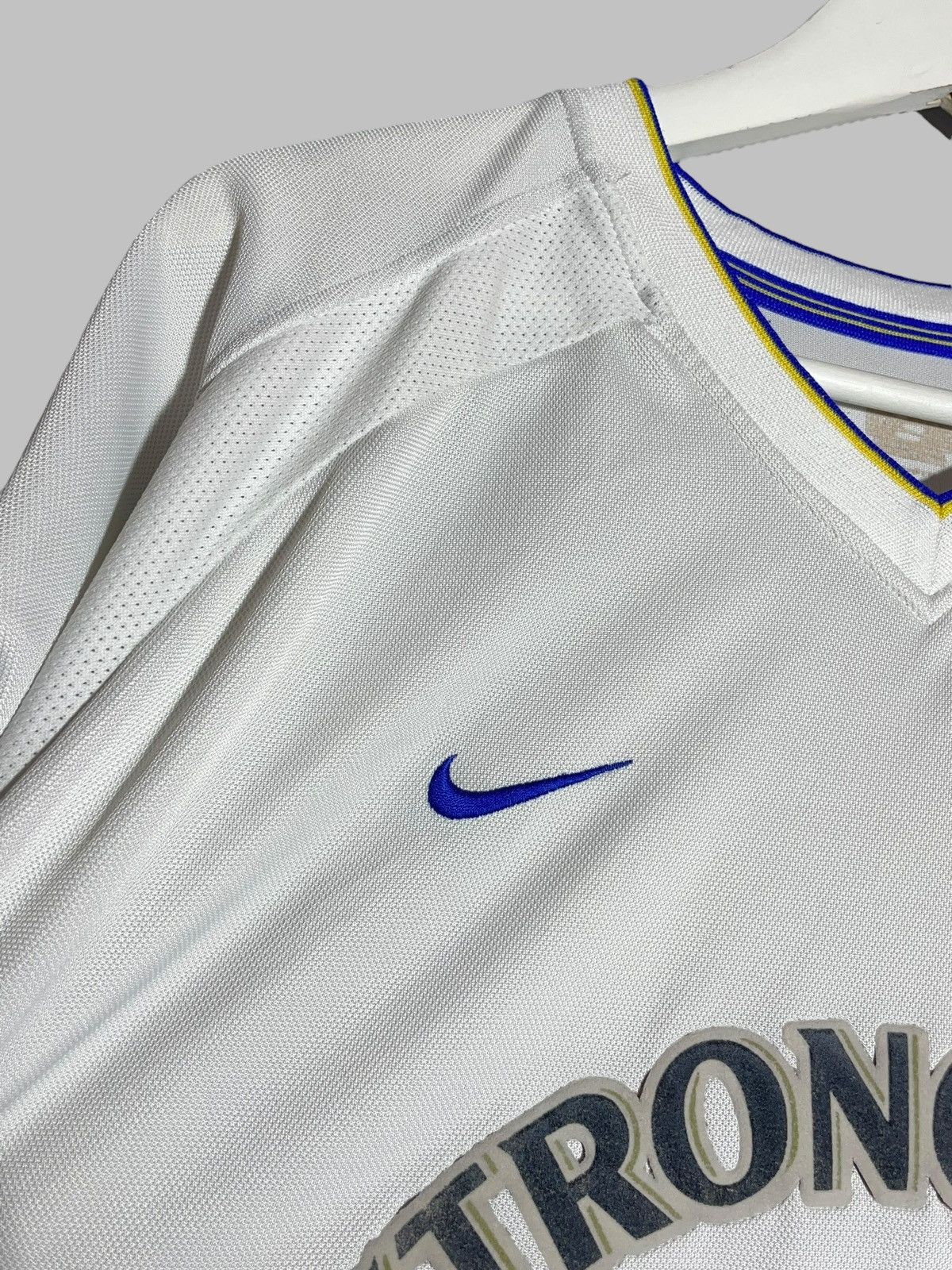 Nike × Vintage Leeds United Nike 2000/02 Home Vintage Football Shirt Size US XL / EU 56 / 4 - 3 Thumbnail