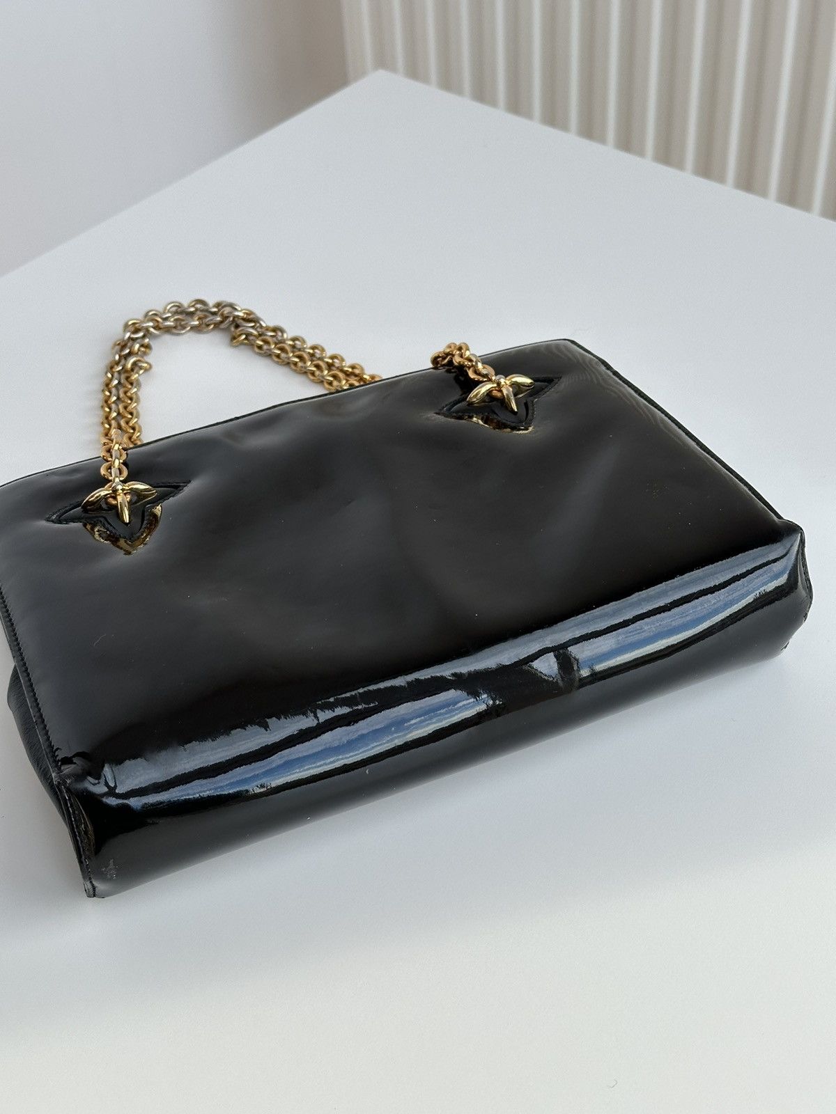 Gucci Vintage Gucci 80’s Lacquered Black Leather Hand bag Size ONE SIZE - 14 Thumbnail