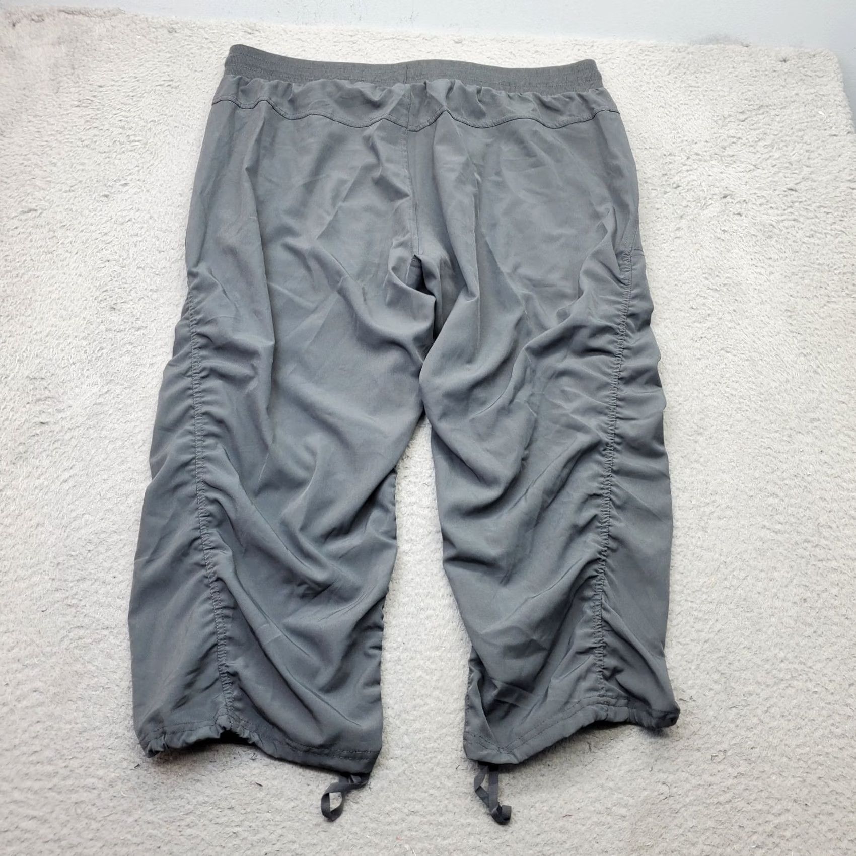 Vintage Ultra Performance Crop Pants Womens 1X Gray Ruched Stretch Drawstring Waist Pockets Elastic Waist Athletic Slit Front Flat Front Cropped Casual Travel Size 40" / US 18 - 2 Thumbnail