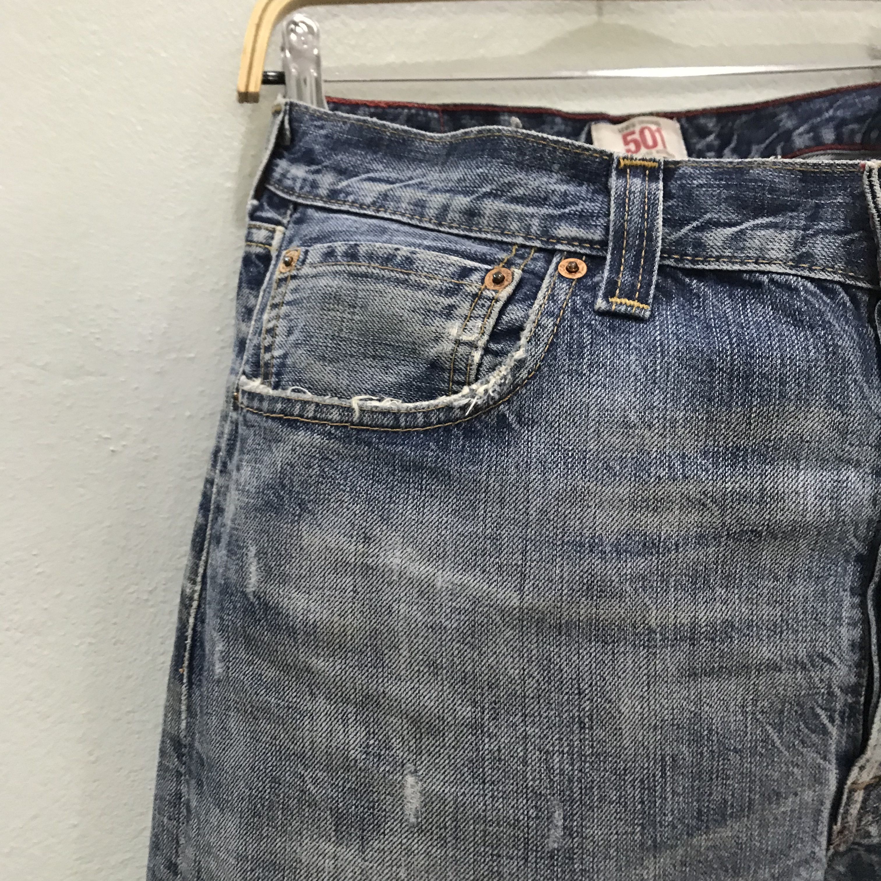 Levi's Vintage Levi’s 501 Button Fly Distressed Faded Blue Jeans Size US 33 - 8 Thumbnail