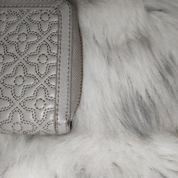 Tory Burch Tory Burch Bryant quilted leather zip wristlet wallet Size ONE SIZE - 6 Thumbnail