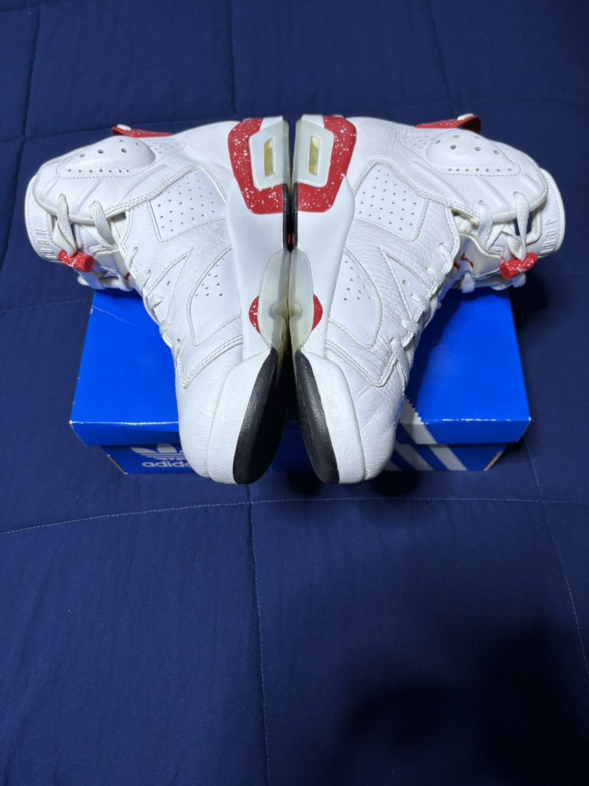 Jordan Brand Jordan 6 Retro Red Oreo 2022 Size 10.5 Size US 10.5 / EU 43-44 - 4 Thumbnail