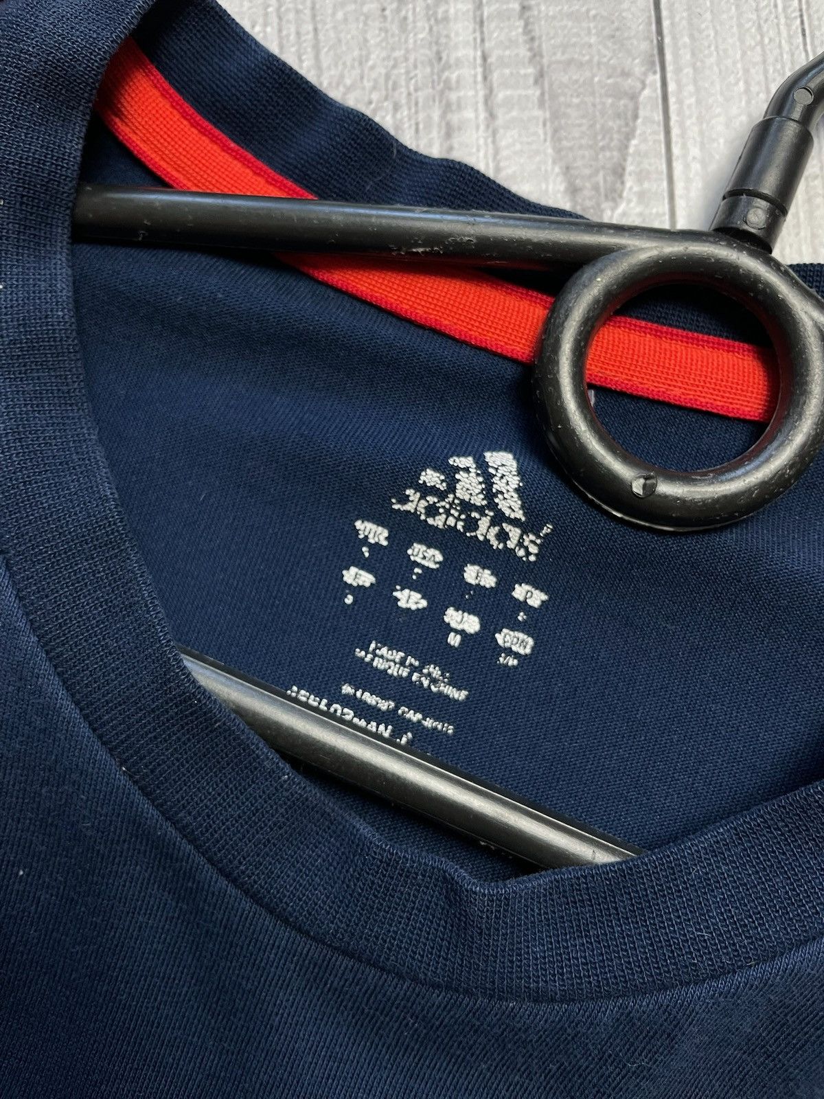 Adidas × Vintage Vintage adidas essentials performance tee stripes Size US S / EU 44-46 / 1 - 3 Thumbnail