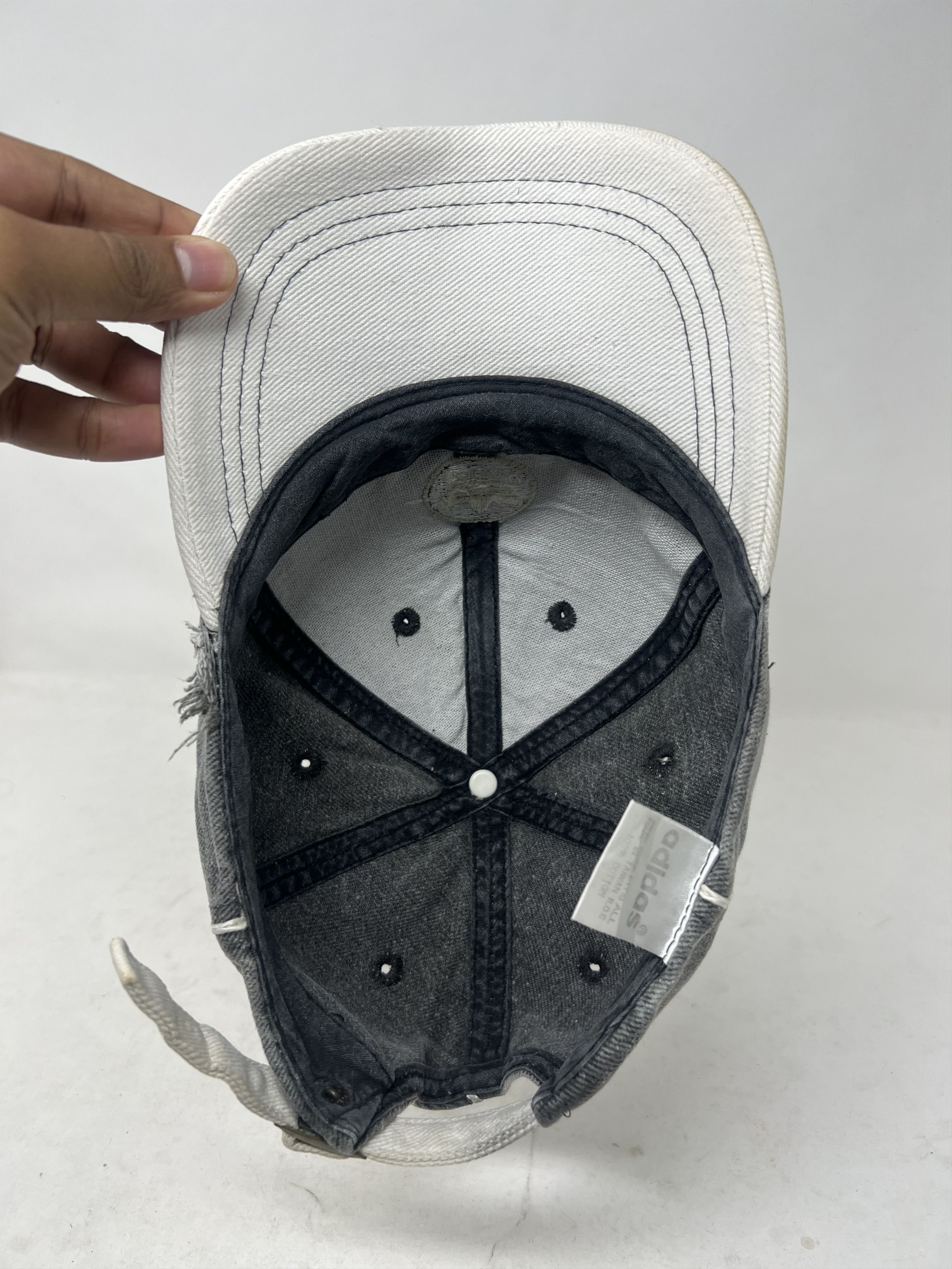 Adidas Vintage Adidas Trefoil Poshmark Distressed Denim Hat Size ONE SIZE - 7 Thumbnail