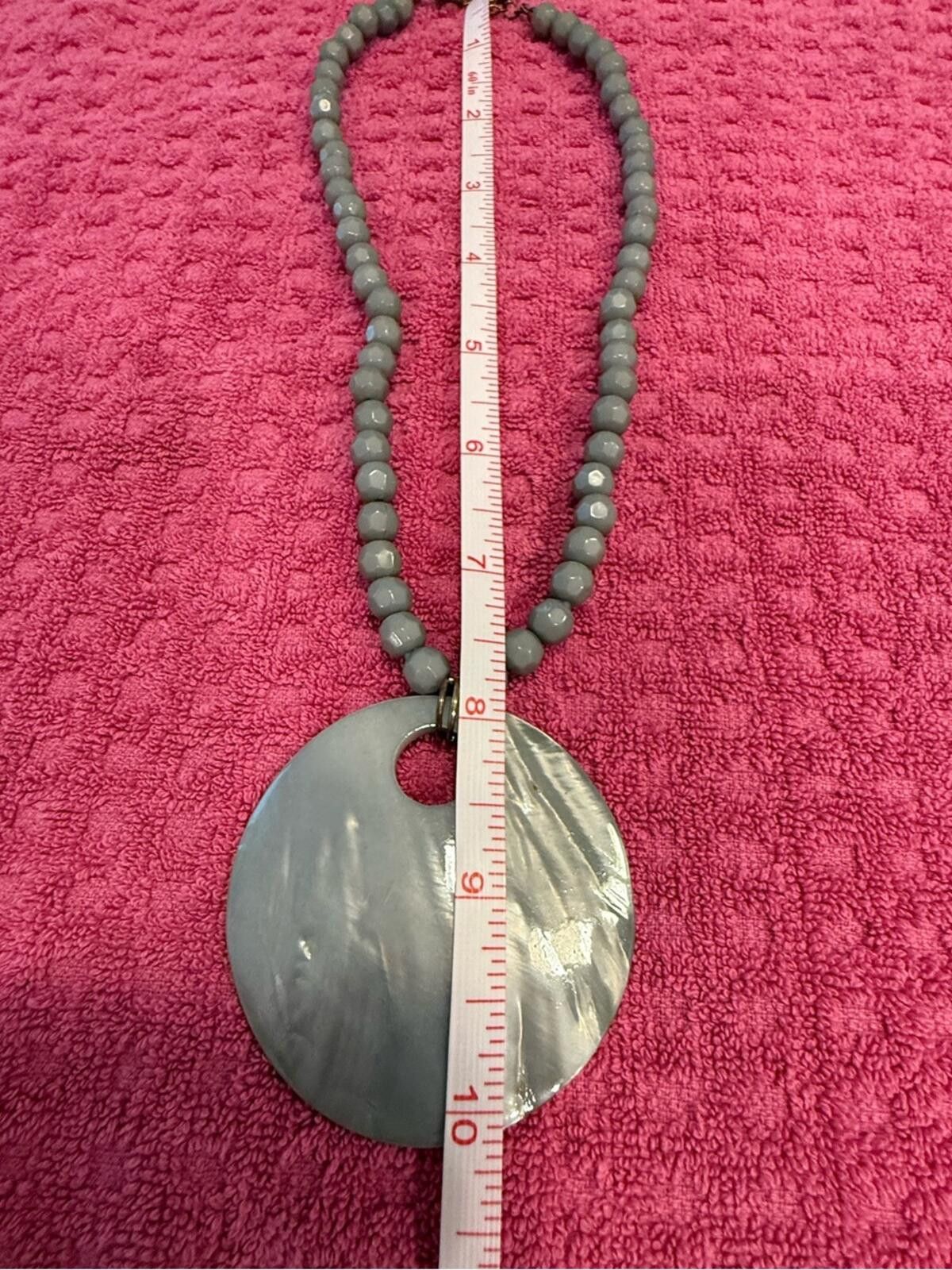 Other Bluish gray pearlescent beaded shell style necklace Size ONE SIZE - 5 Thumbnail