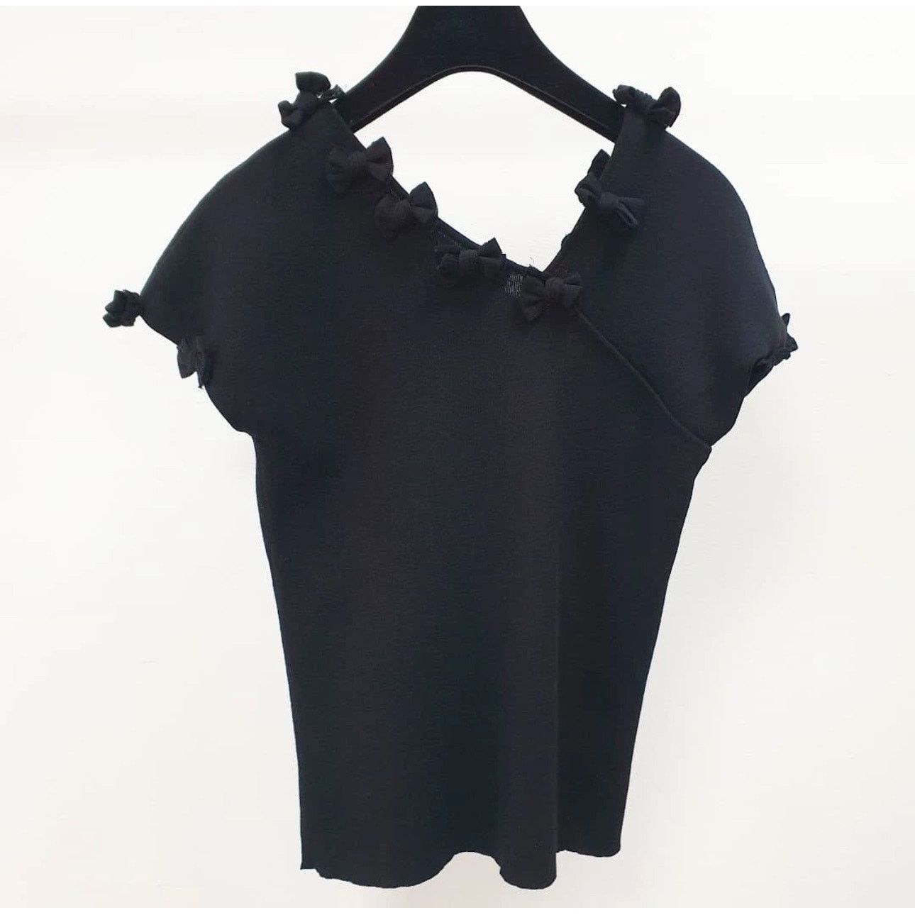 Chanel CHANEL Black Bows CC Logo Sweater Top Knit Sz.40 Size M / US 6-8 / IT 42-44 - 2 Thumbnail