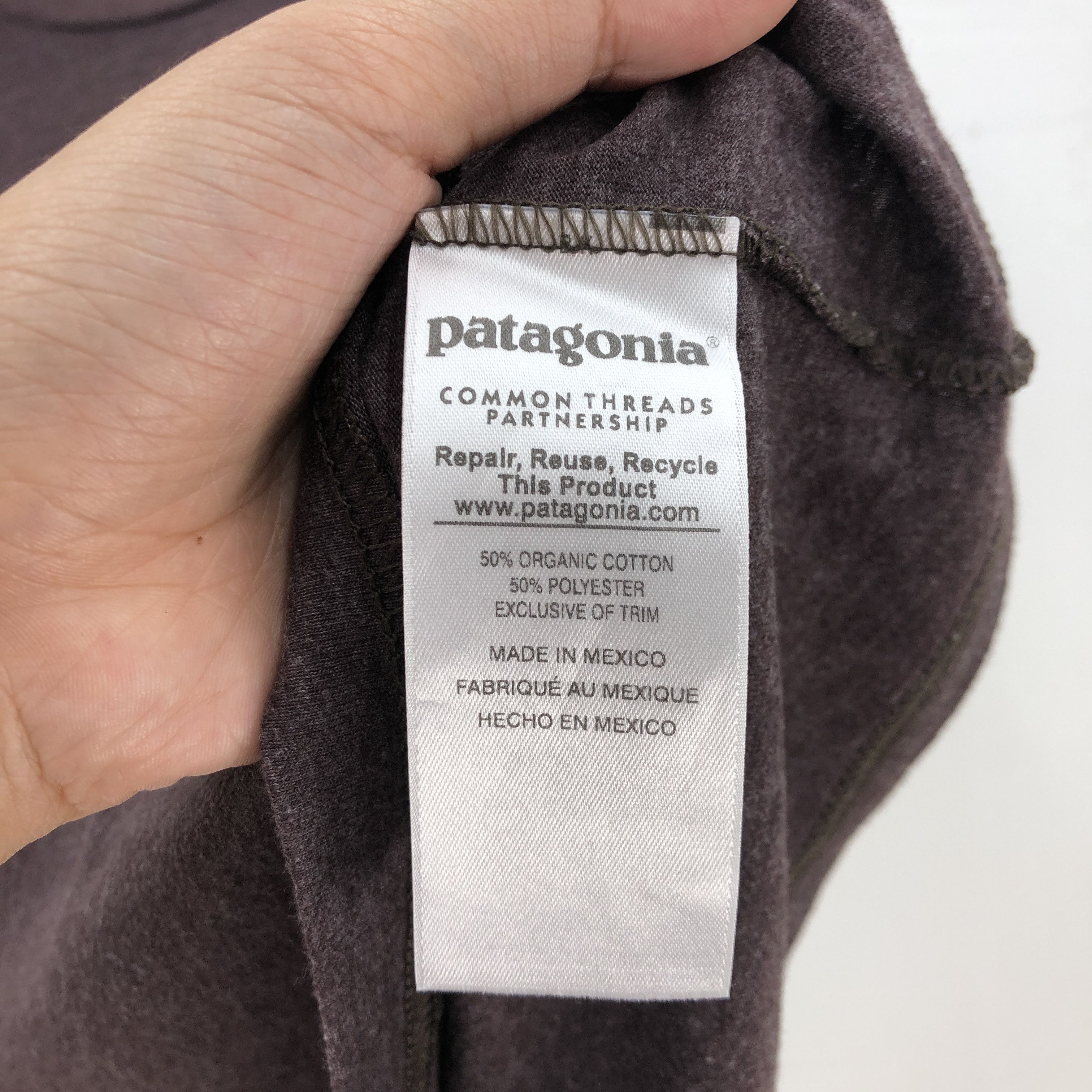 Patagonia Vintage Y2K Patagonia T Shirt Patagonia Tees Patagonia Tees Size S / US 4 / IT 40 - 4 Thumbnail
