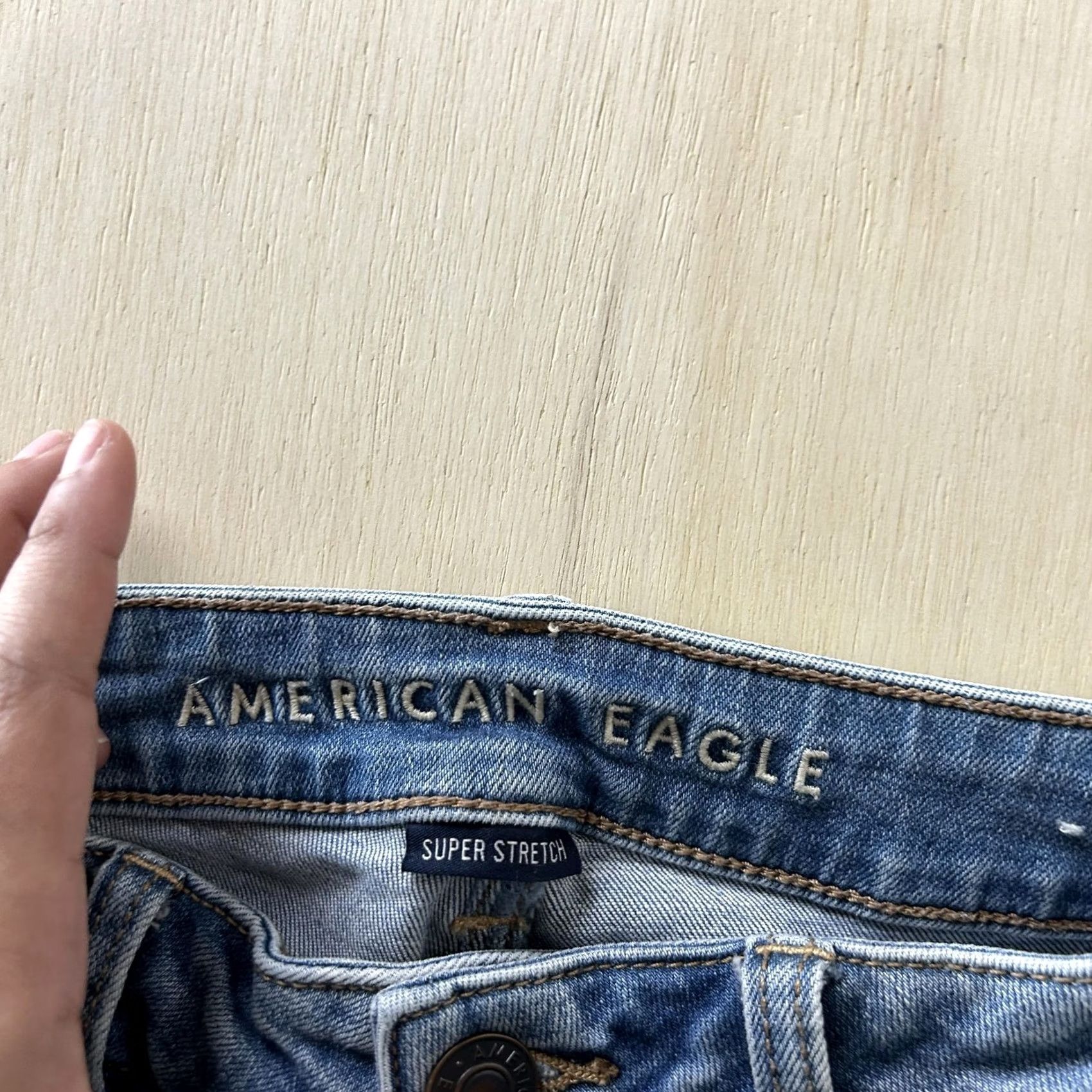 American Eagle Outfitters American Eagle Outfitters Jeans Womens 6 Blue Light Wash Distressed Skinny Denim Size 28" / US 6 / IT 42 - 2 Thumbnail