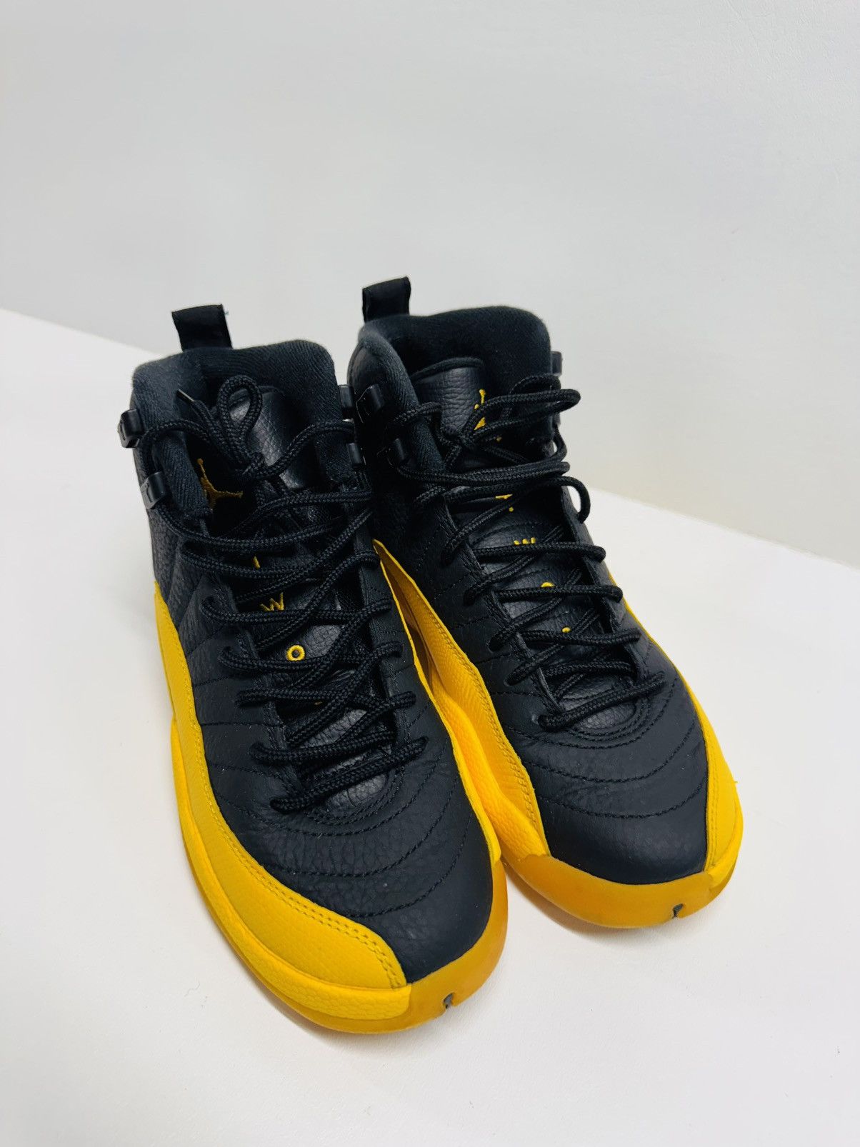 Jordan Brand Air Jordan 12 Retro Black University Gold Size US 5.5 / EU 38 - 4 Thumbnail