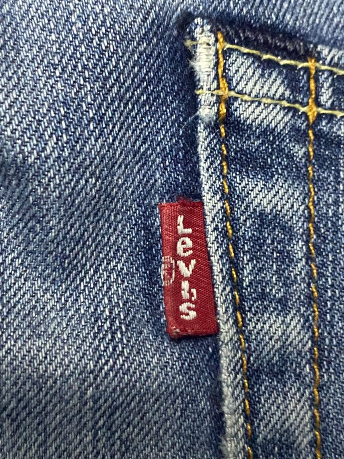 Levi's Vintage Levis 505 Faded Wash Distressed Loose Jeans Size US 33 - 12 Thumbnail