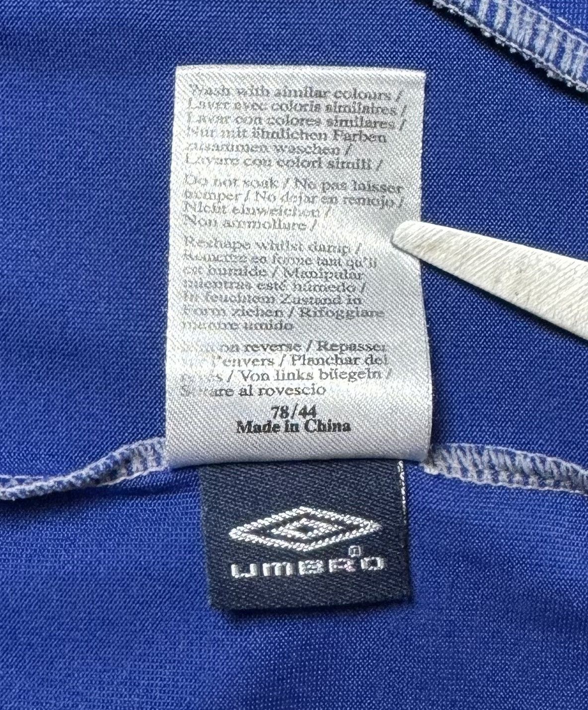 Umbro Northern Ireland 2006 2007 Away Shirt Soccer Jersey Umbro Size US M / EU 48-50 / 2 - 16 Thumbnail