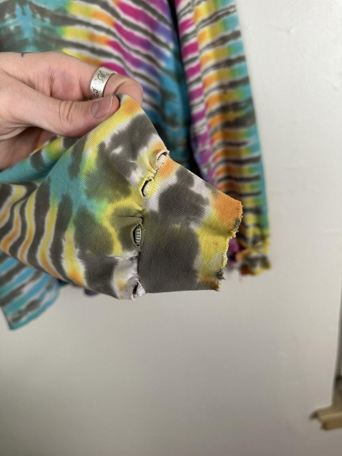 Hanes (L) AMAZING THRASHED OUT Tye Dye Longsleeve Tee Size US L / EU 52-54 / 3 - 6 Thumbnail